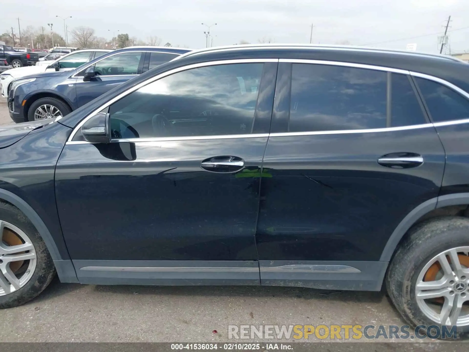 14 Photograph of a damaged car W1N4N4HB4MJ189101 MERCEDES-BENZ GLA 250 2021