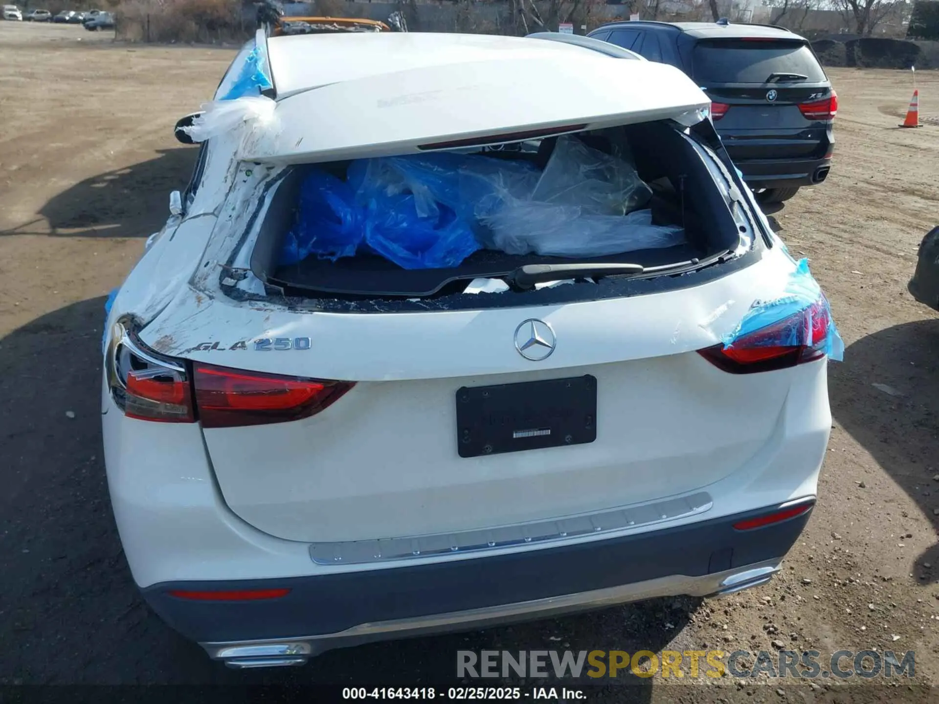 16 Photograph of a damaged car W1N4N4HB4MJ248695 MERCEDES-BENZ GLA 250 2021