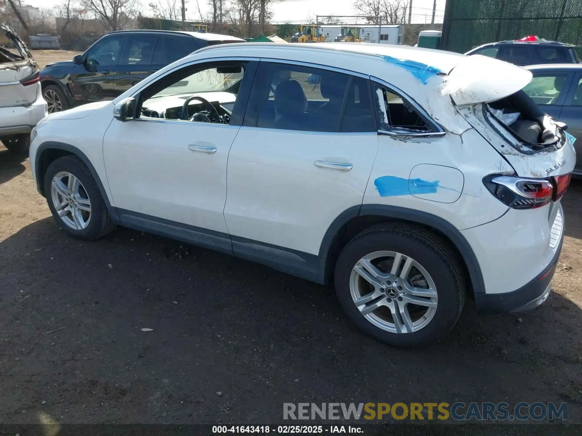 3 Photograph of a damaged car W1N4N4HB4MJ248695 MERCEDES-BENZ GLA 250 2021