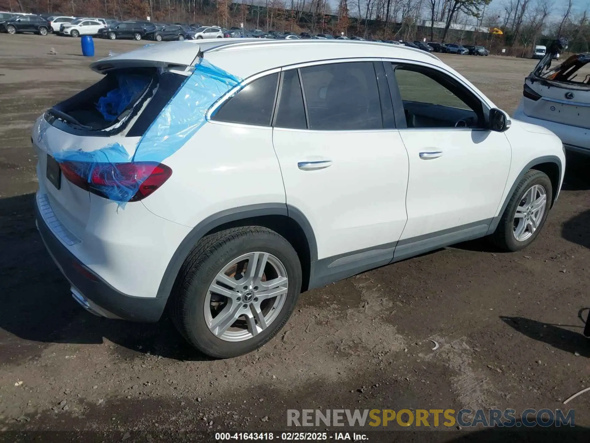 4 Photograph of a damaged car W1N4N4HB4MJ248695 MERCEDES-BENZ GLA 250 2021