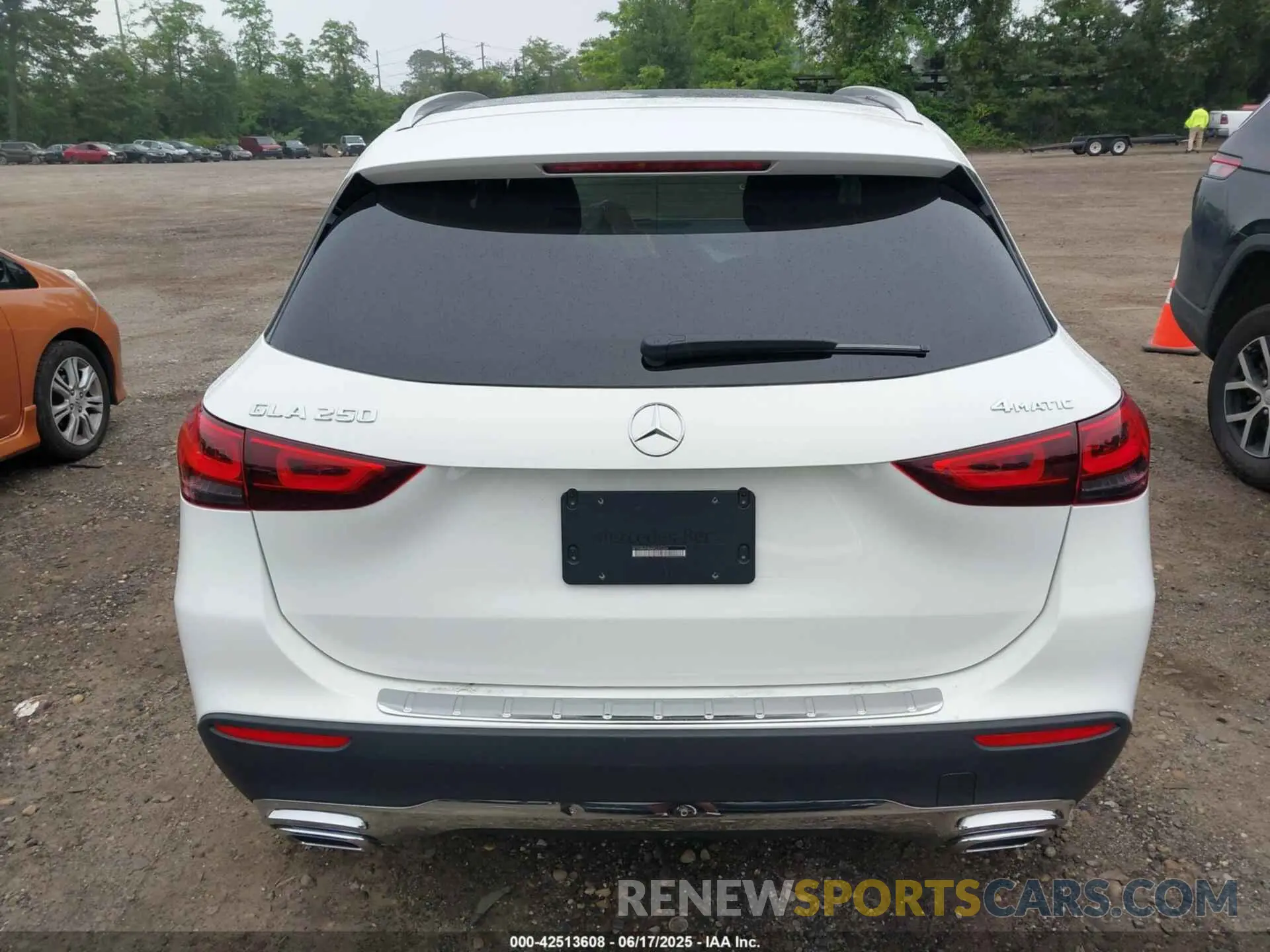 16 Photograph of a damaged car W1N4N4HB4MJ265366 MERCEDES-BENZ GLA 250 2021