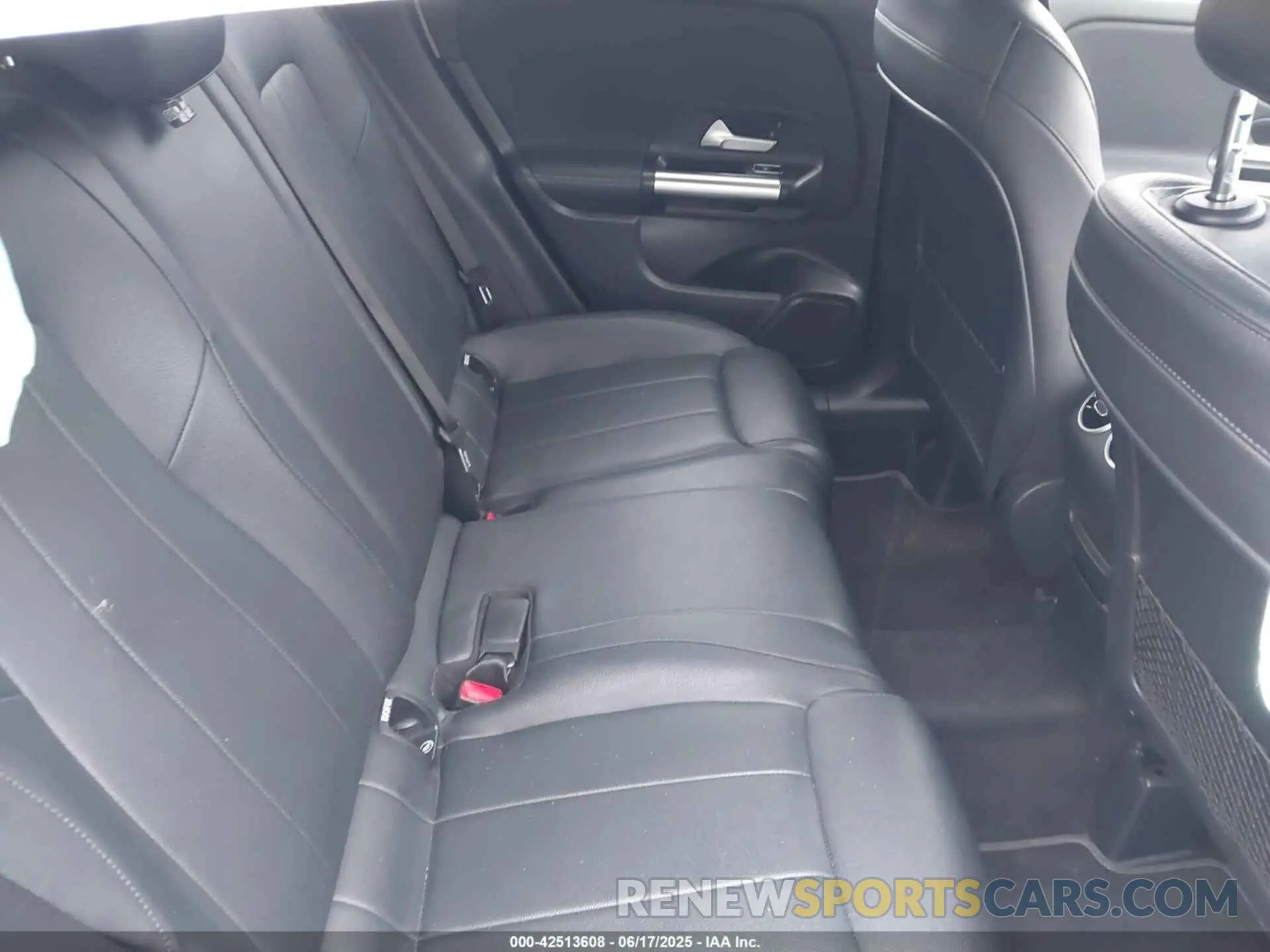 8 Photograph of a damaged car W1N4N4HB4MJ265366 MERCEDES-BENZ GLA 250 2021