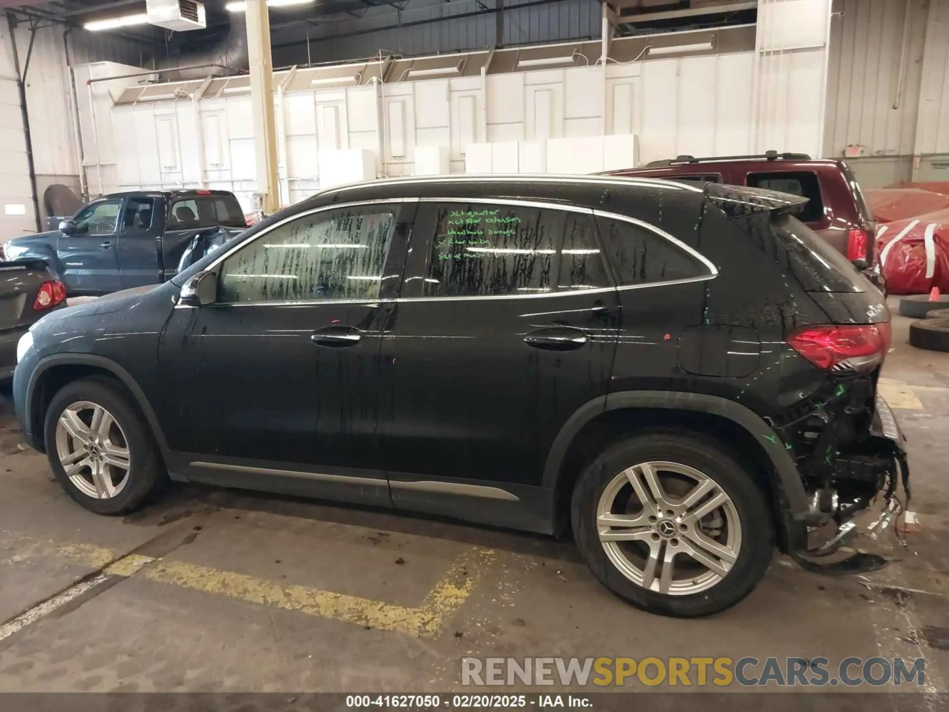 14 Photograph of a damaged car W1N4N4HB7MJ201967 MERCEDES-BENZ GLA 250 2021