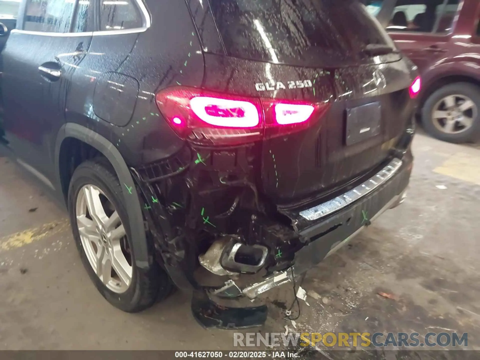 18 Photograph of a damaged car W1N4N4HB7MJ201967 MERCEDES-BENZ GLA 250 2021