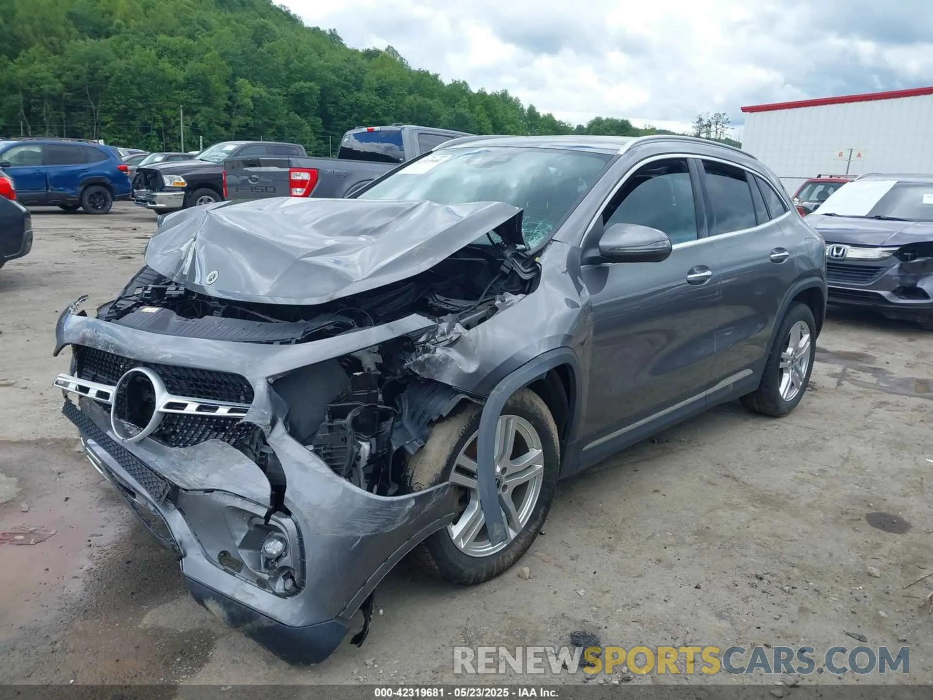 2 Photograph of a damaged car W1N4N4HB8MJ204327 MERCEDES-BENZ GLA 250 2021