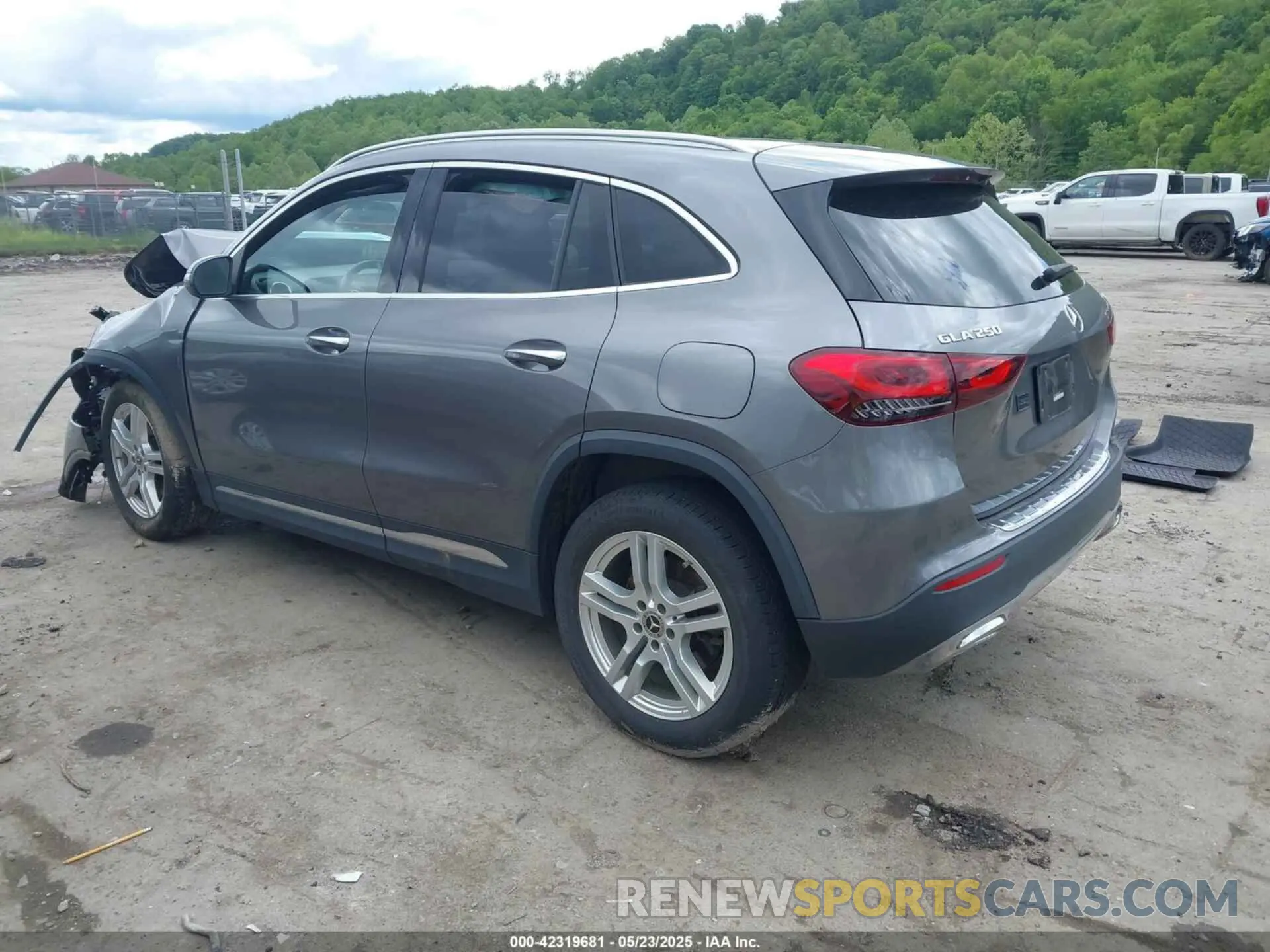3 Photograph of a damaged car W1N4N4HB8MJ204327 MERCEDES-BENZ GLA 250 2021