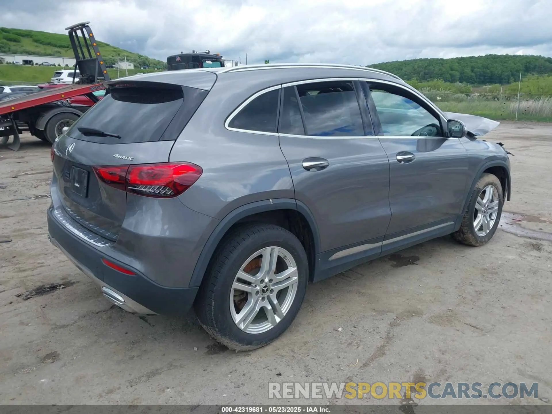 4 Photograph of a damaged car W1N4N4HB8MJ204327 MERCEDES-BENZ GLA 250 2021