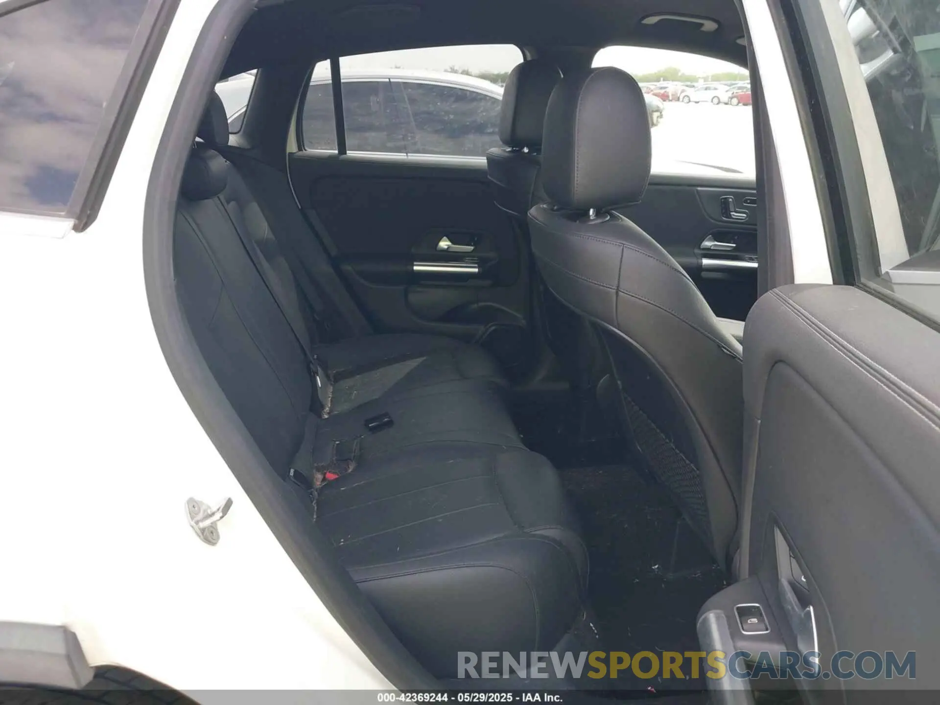8 Photograph of a damaged car W1N4N4HB9MJ133218 MERCEDES-BENZ GLA 250 2021