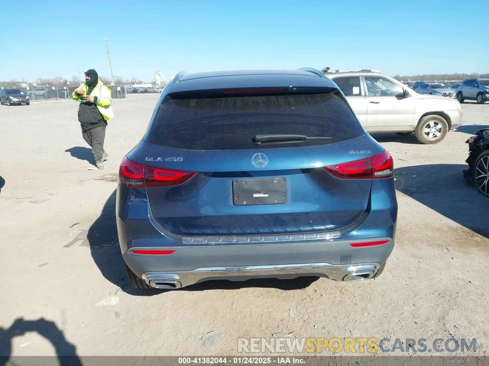 16 Photograph of a damaged car W1N4N4HB9MJ164906 MERCEDES-BENZ GLA 250 2021