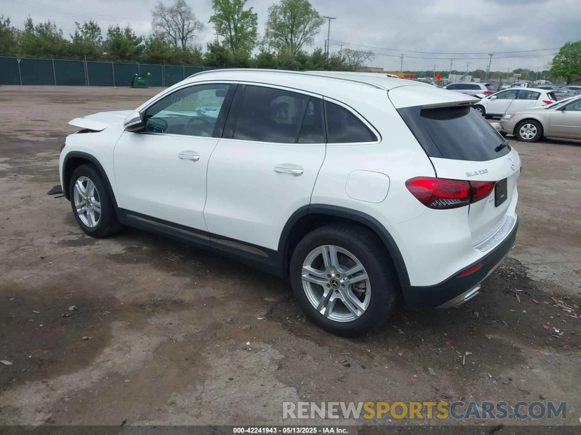 3 Photograph of a damaged car W1N4N4HB9MJ247784 MERCEDES-BENZ GLA 250 2021