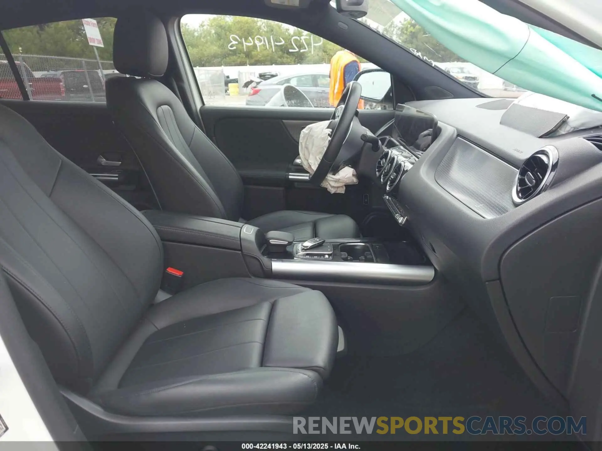 5 Photograph of a damaged car W1N4N4HB9MJ247784 MERCEDES-BENZ GLA 250 2021