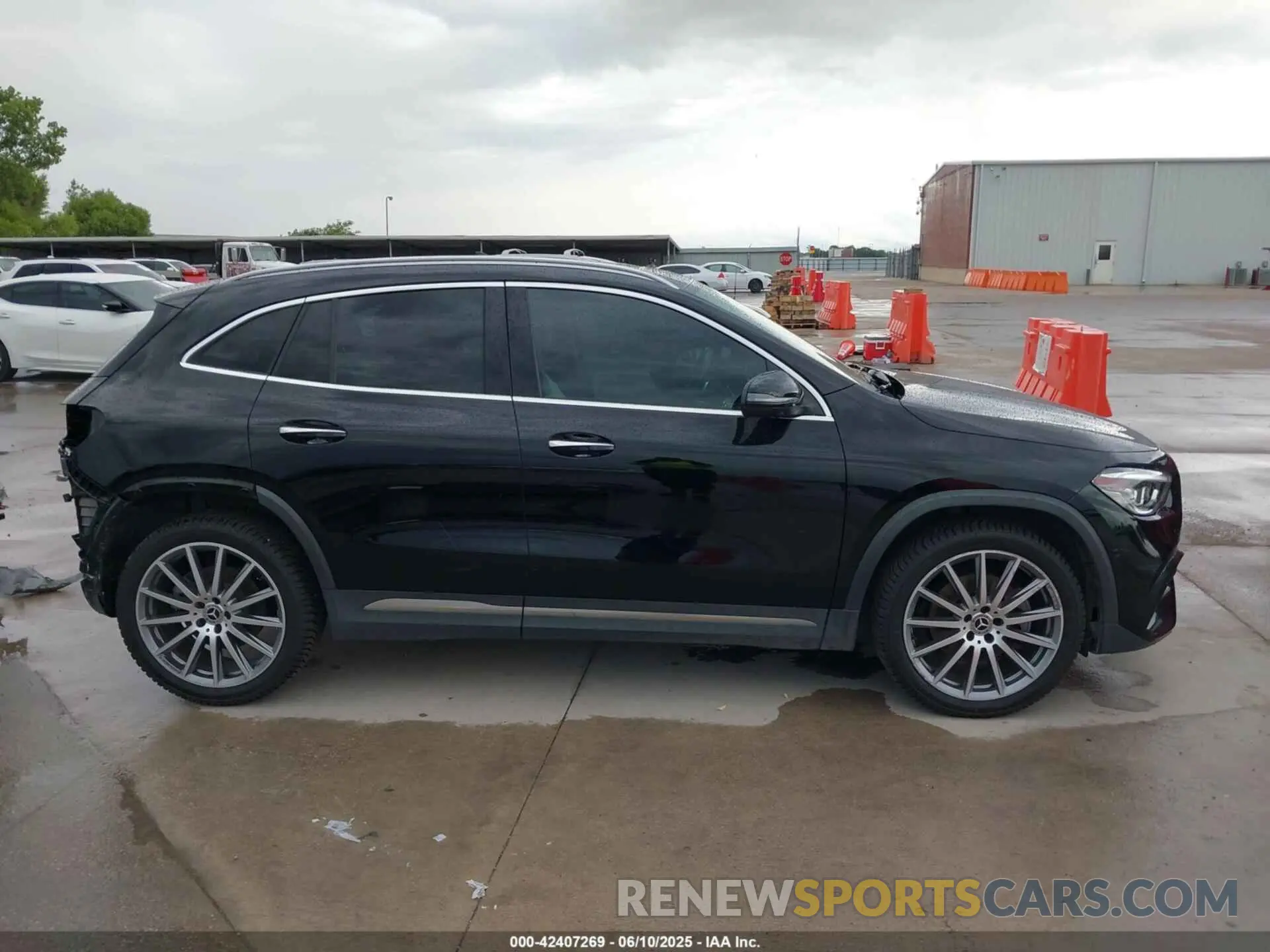 14 Photograph of a damaged car W1N4N4GB0NJ342432 MERCEDES-BENZ GLA 250 2022