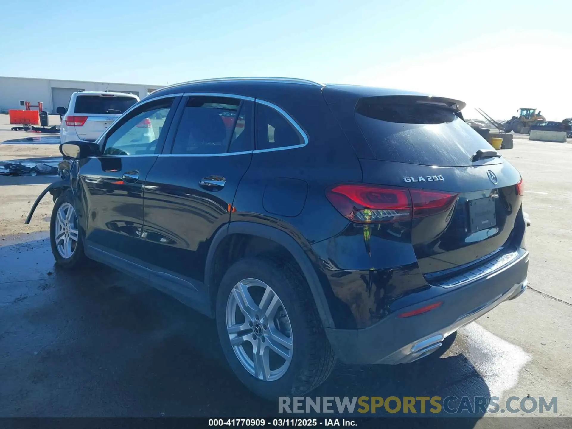 3 Photograph of a damaged car W1N4N4GB3NJ400971 MERCEDES-BENZ GLA 250 2022