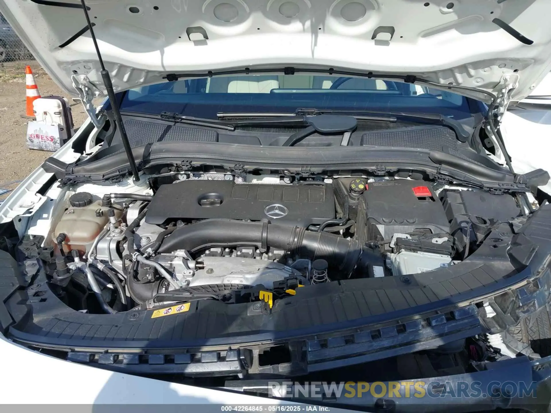 10 Photograph of a damaged car W1N4N4GB6NJ317650 MERCEDES-BENZ GLA 250 2022