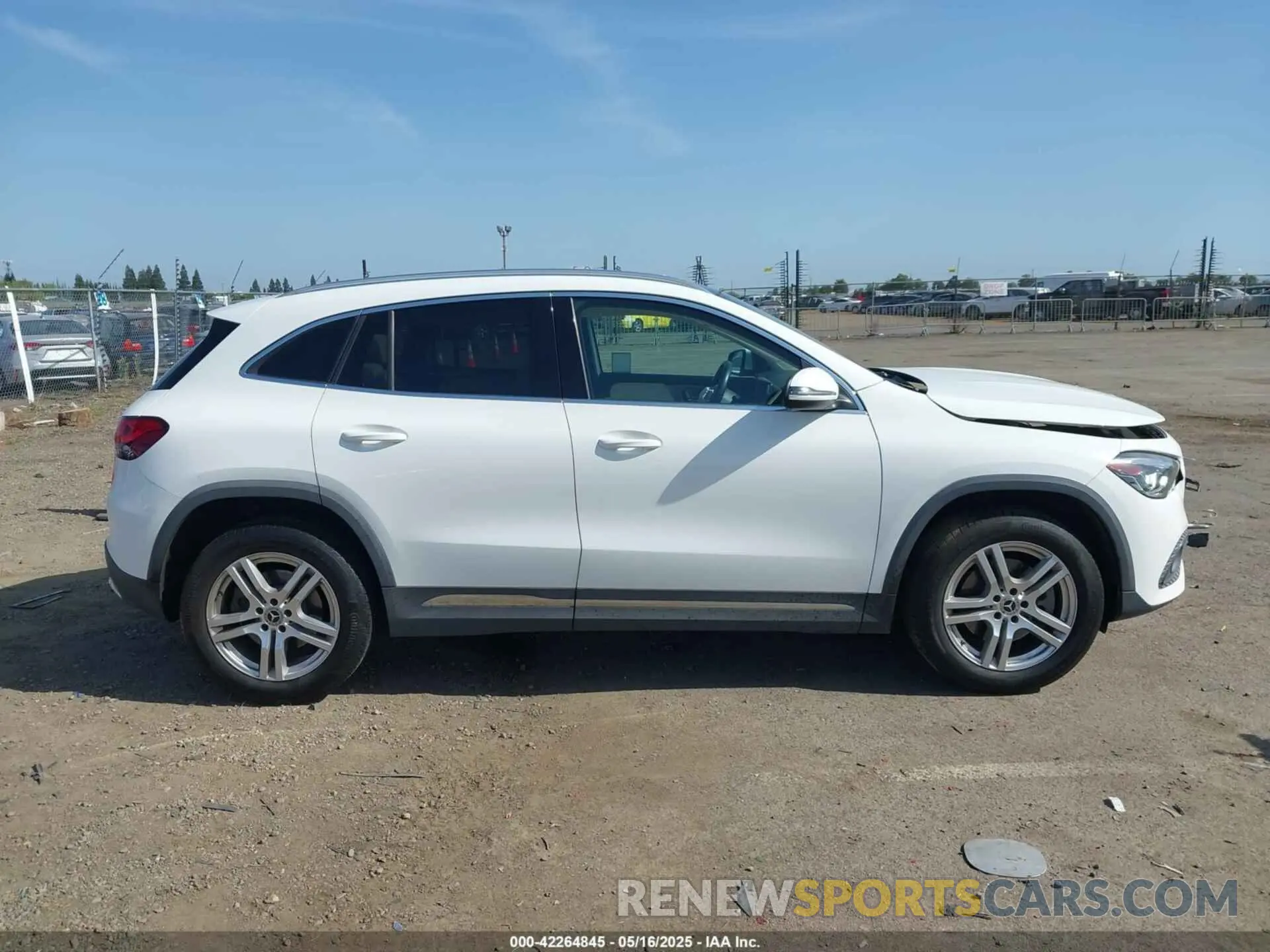 14 Photograph of a damaged car W1N4N4GB6NJ317650 MERCEDES-BENZ GLA 250 2022