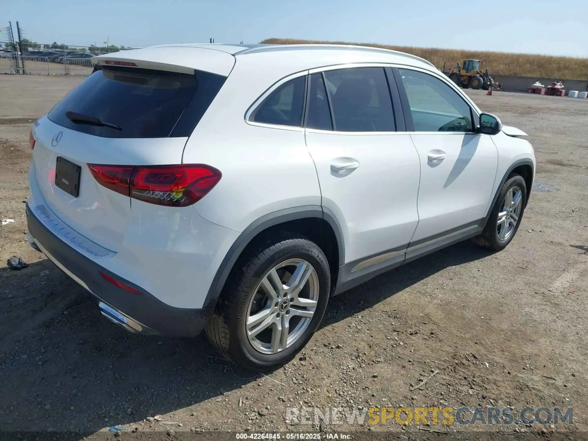 4 Photograph of a damaged car W1N4N4GB6NJ317650 MERCEDES-BENZ GLA 250 2022