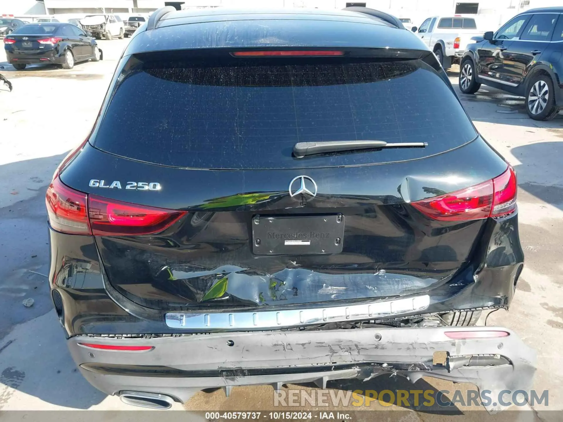 17 Photograph of a damaged car W1N4N4GBXNJ408582 MERCEDES-BENZ GLA 250 2022