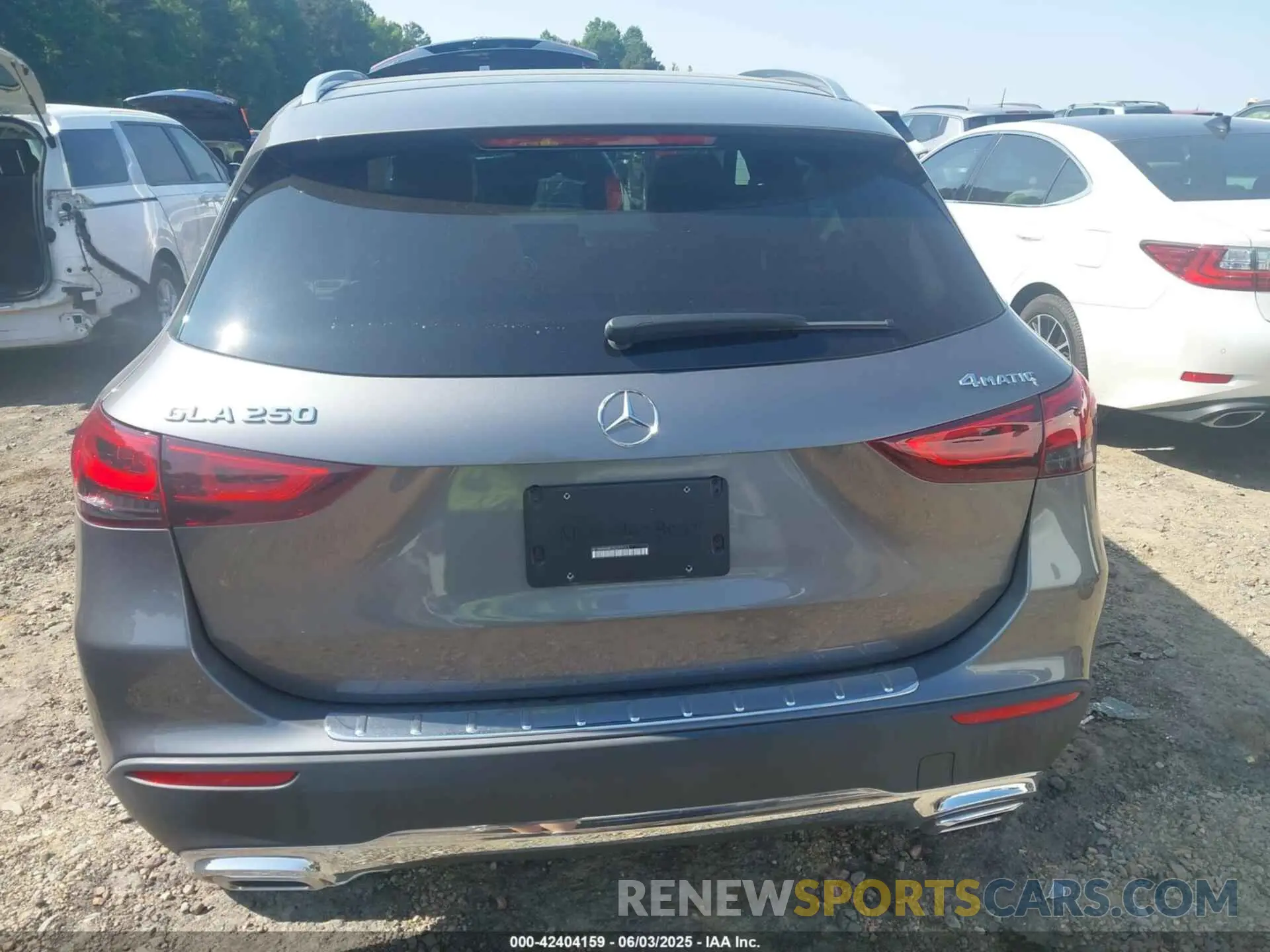 16 Photograph of a damaged car W1N4N4HB7NJ393523 MERCEDES-BENZ GLA 250 2022