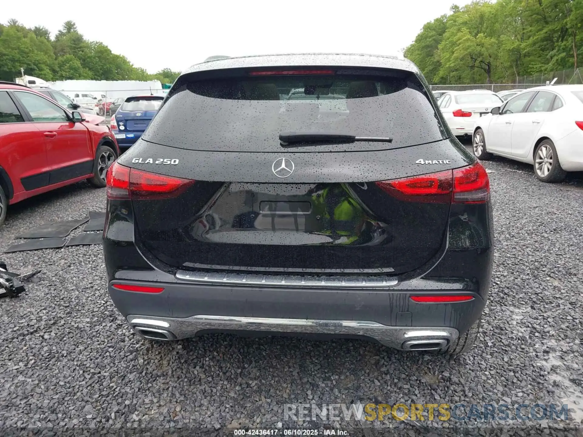 17 Photograph of a damaged car W1N4N4HB8NJ414234 MERCEDES-BENZ GLA 250 2022