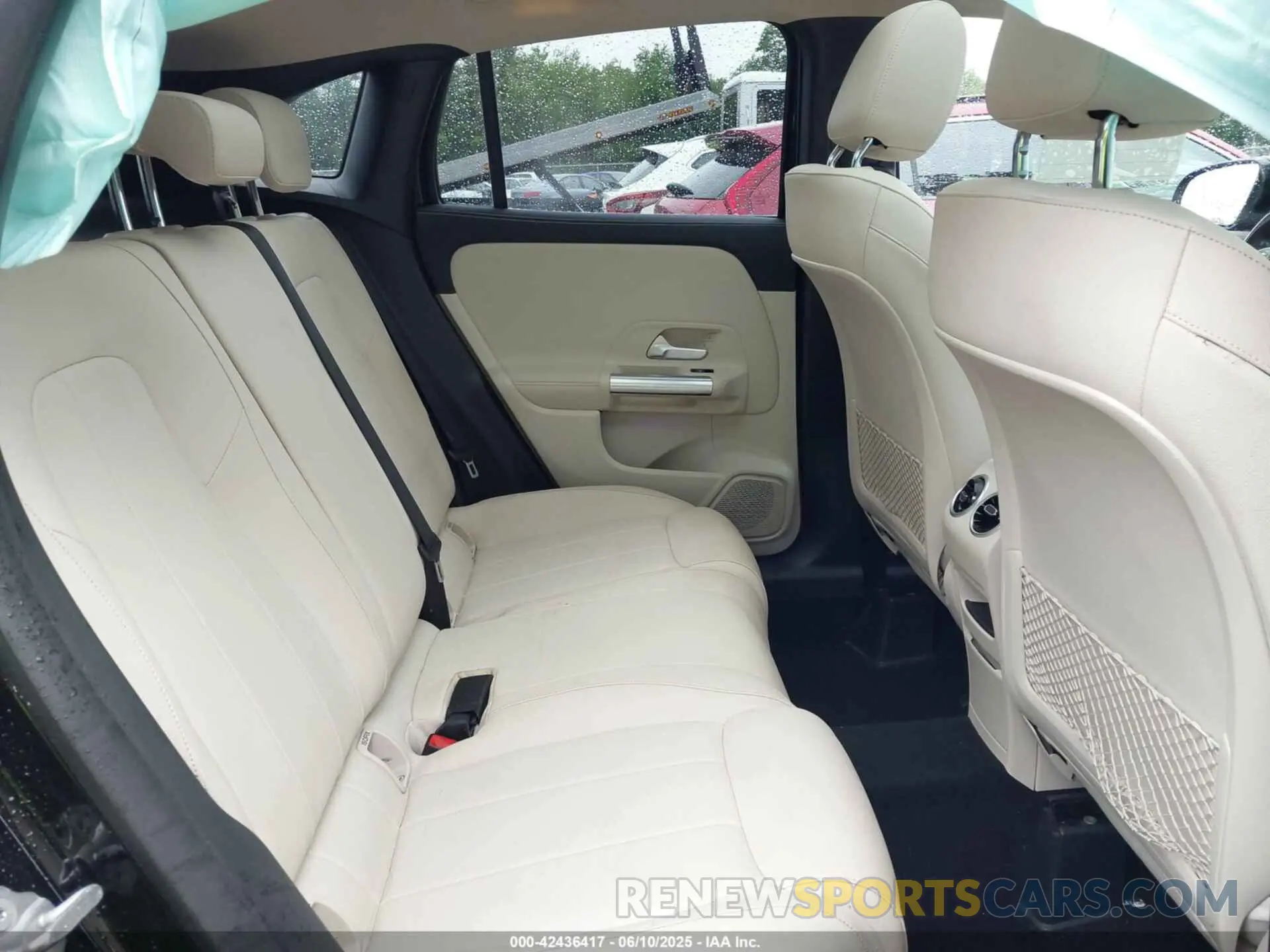8 Photograph of a damaged car W1N4N4HB8NJ414234 MERCEDES-BENZ GLA 250 2022