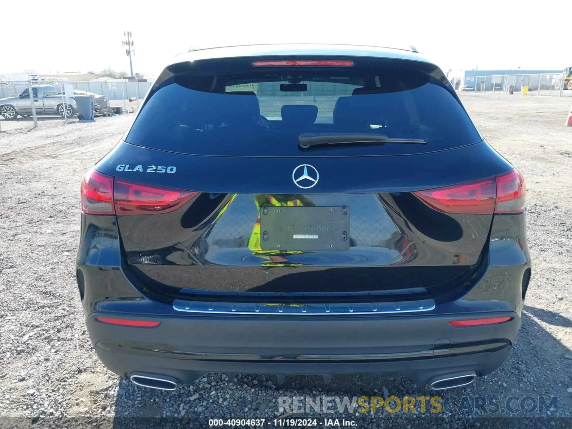 17 Photograph of a damaged car W1N4N4GB6PJ518287 MERCEDES-BENZ GLA 250 2023