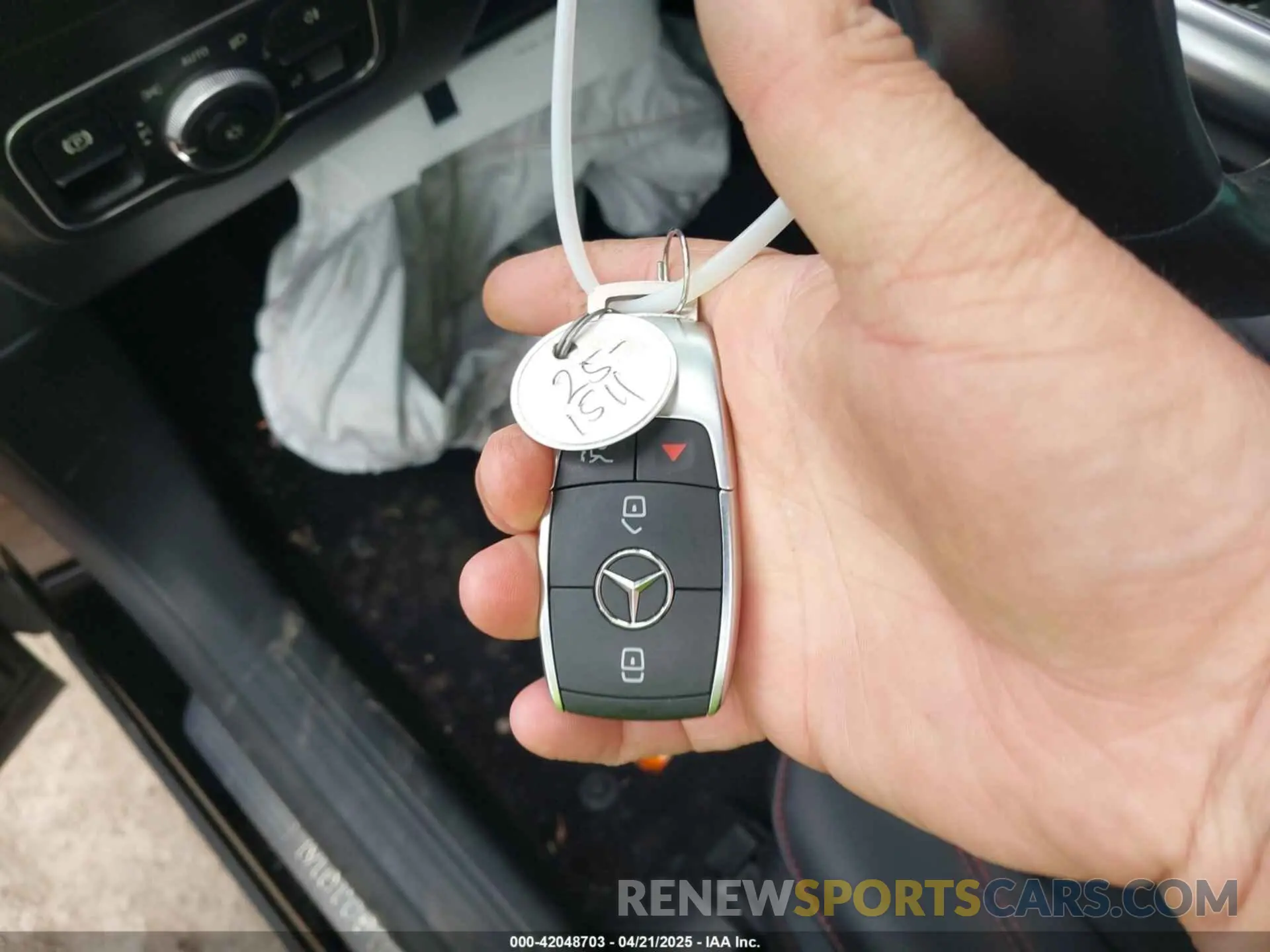 11 Photograph of a damaged car W1N4N4HB3PJ506550 MERCEDES-BENZ GLA 250 2023