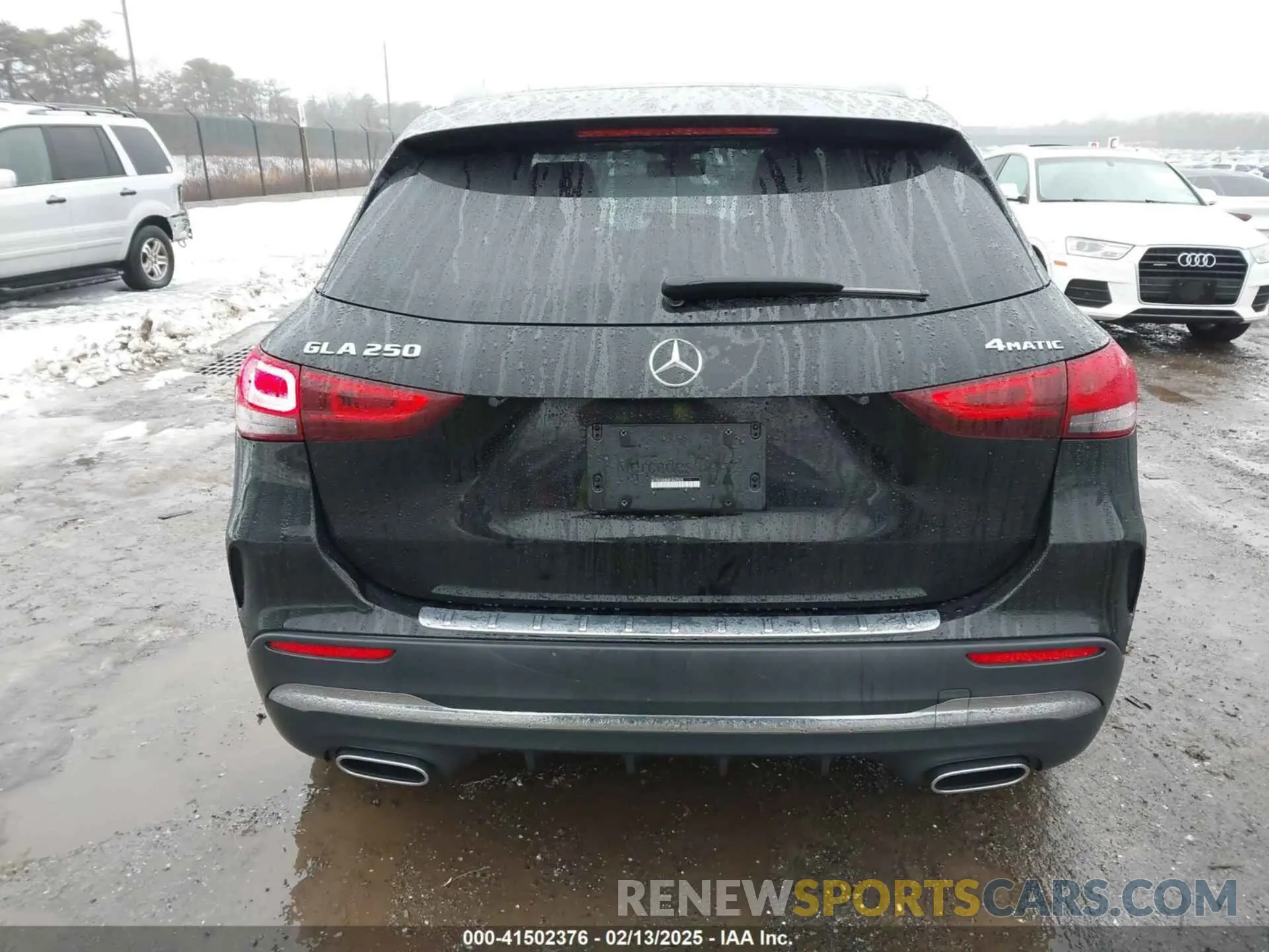 16 Photograph of a damaged car W1N4N4HB4PJ467578 MERCEDES-BENZ GLA 250 2023