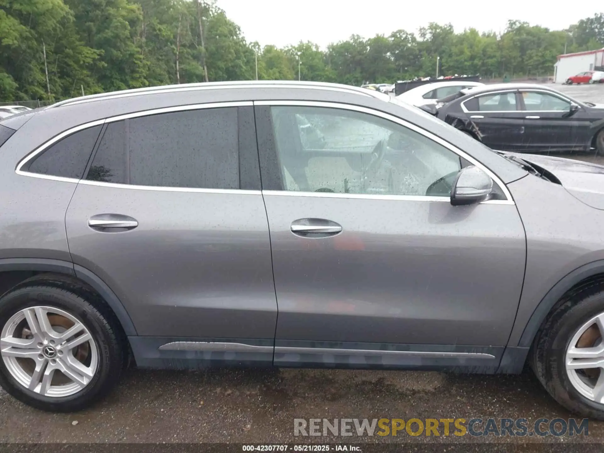 13 Photograph of a damaged car W1N4N4HB4PJ489869 MERCEDES-BENZ GLA 250 2023
