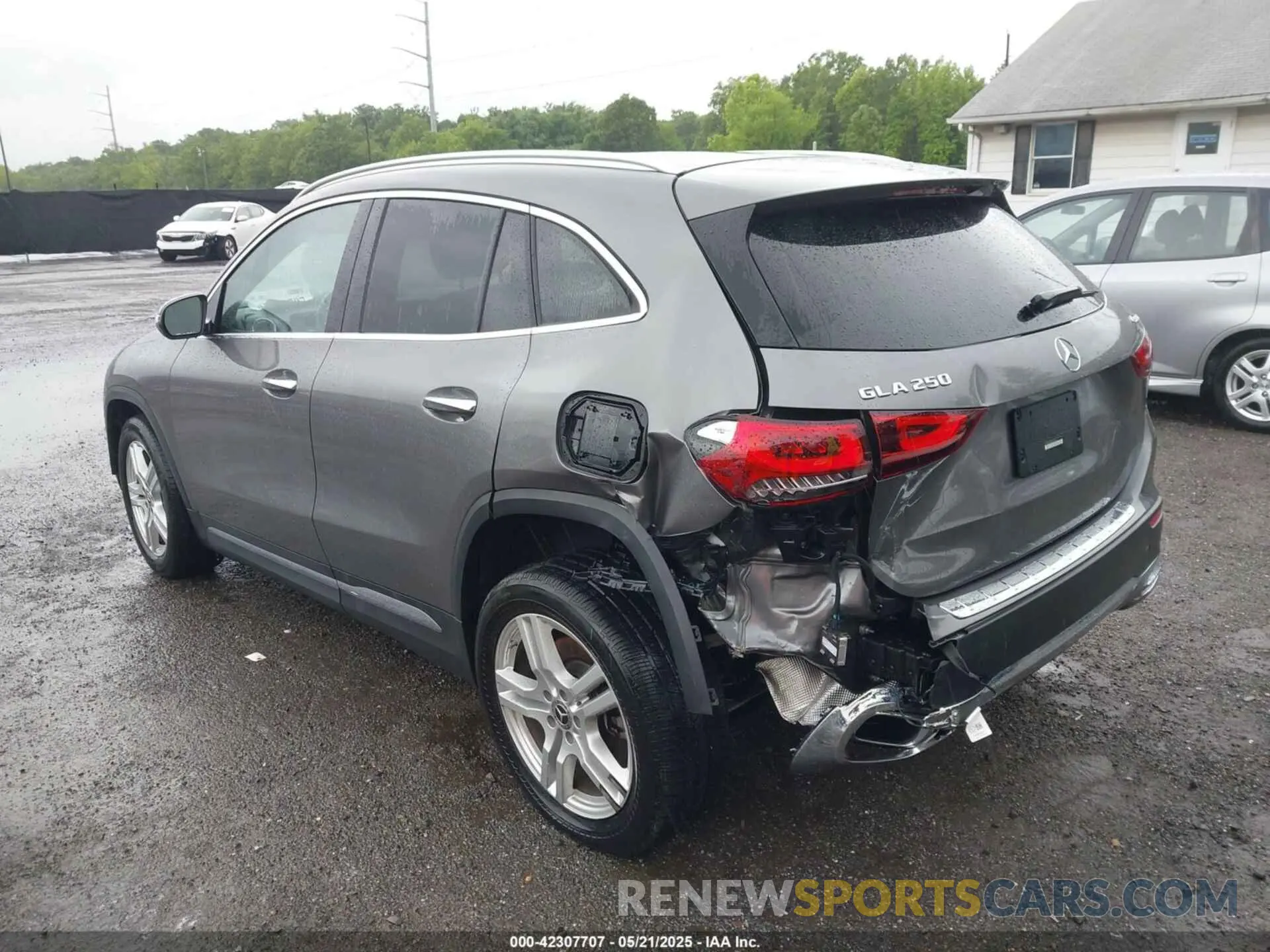 3 Photograph of a damaged car W1N4N4HB4PJ489869 MERCEDES-BENZ GLA 250 2023