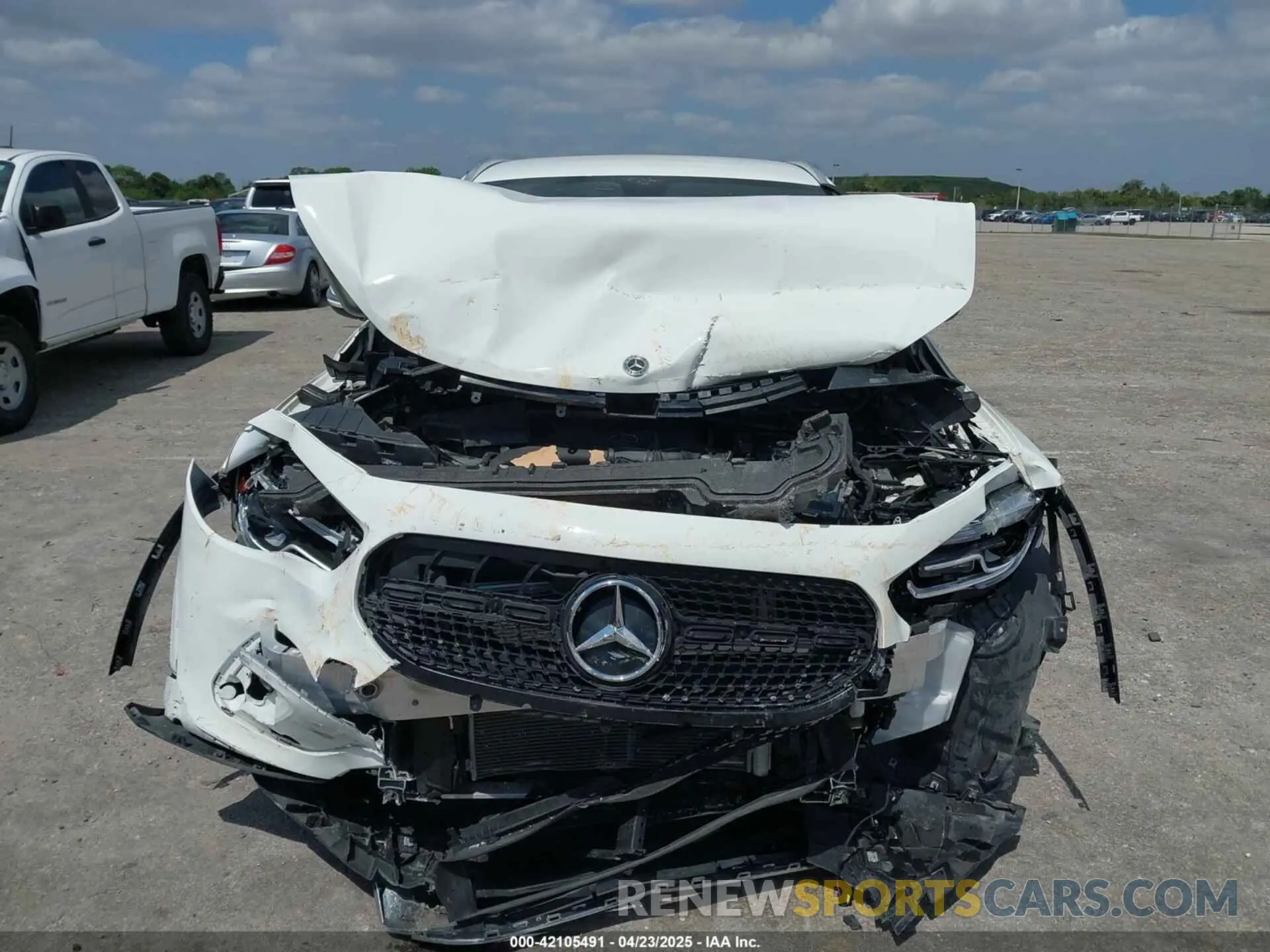 13 Photograph of a damaged car W1N4N4HB9PJ425648 MERCEDES-BENZ GLA 250 2023