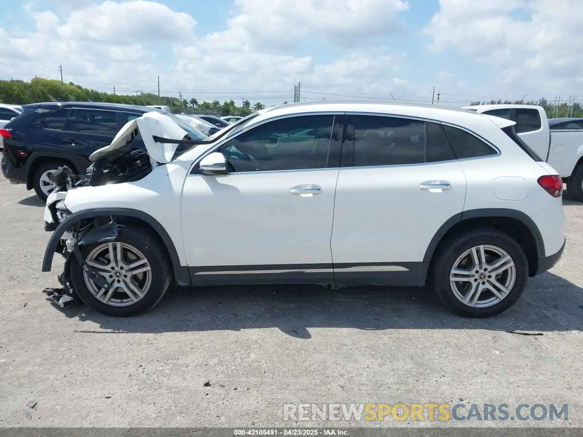 15 Photograph of a damaged car W1N4N4HB9PJ425648 MERCEDES-BENZ GLA 250 2023