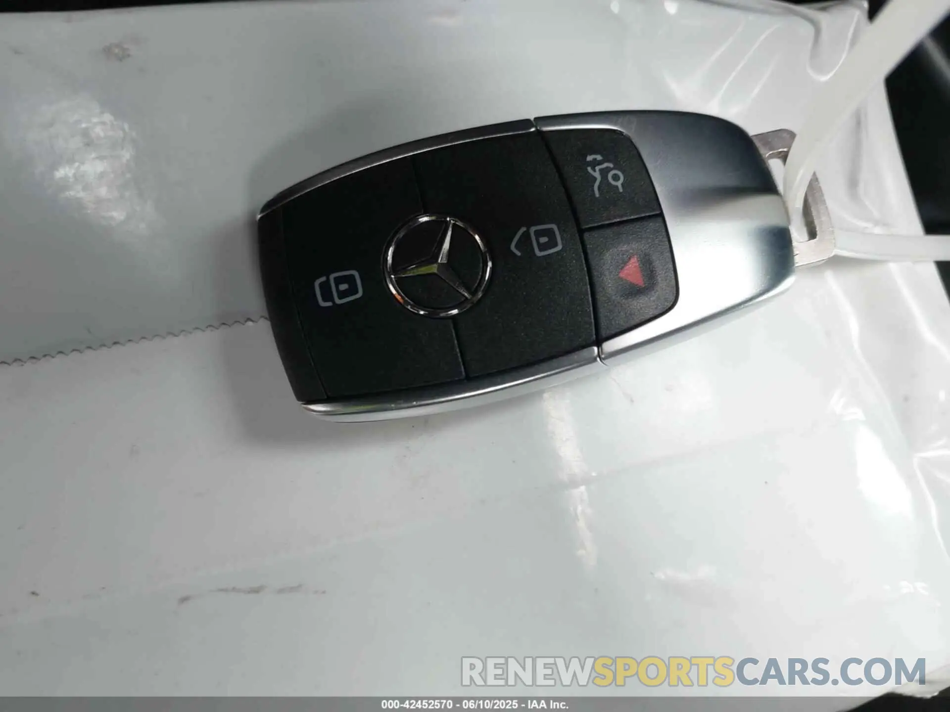 11 Photograph of a damaged car W1N4N4HB9PJ501806 MERCEDES-BENZ GLA 250 2023