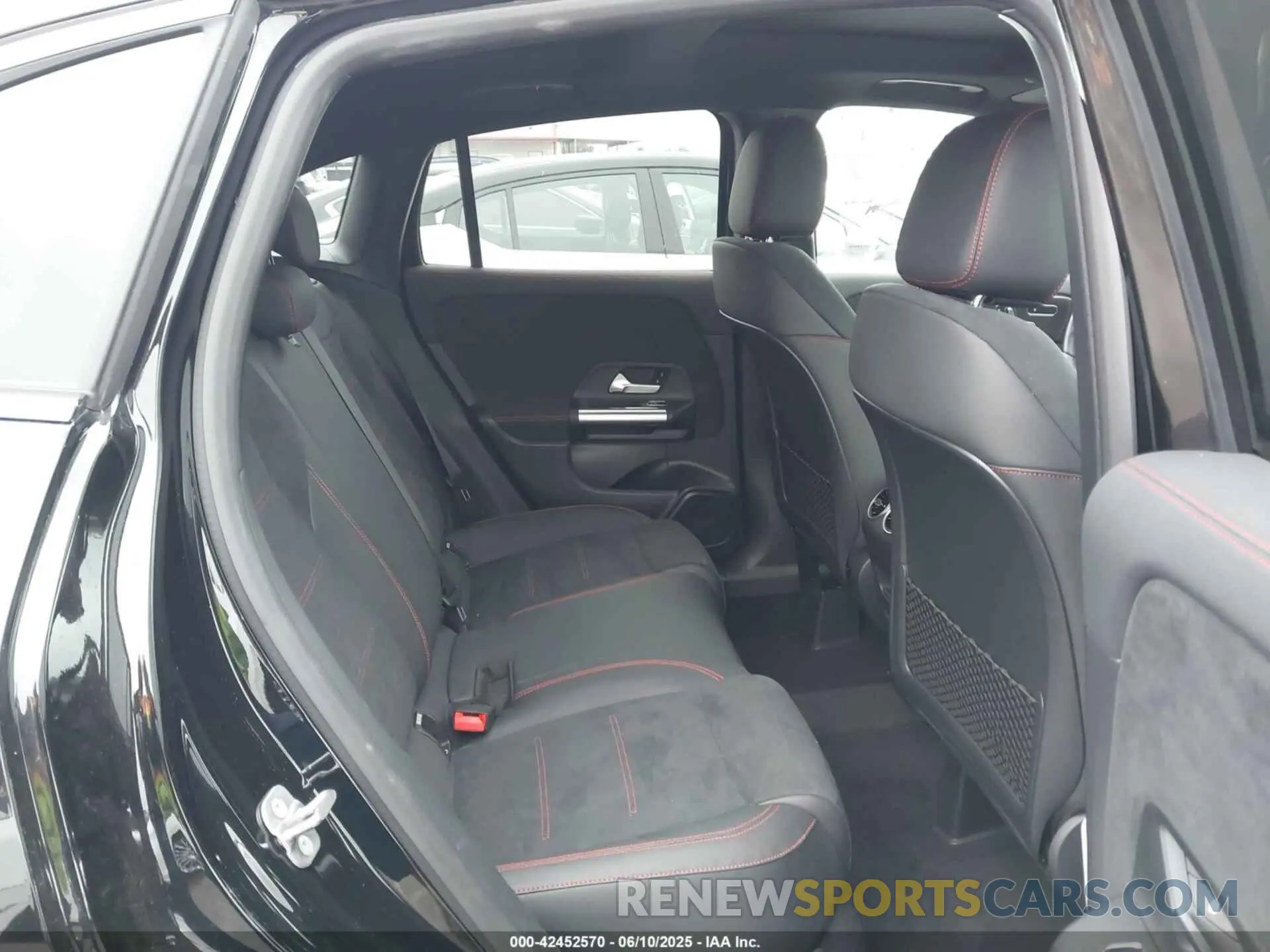 8 Photograph of a damaged car W1N4N4HB9PJ501806 MERCEDES-BENZ GLA 250 2023