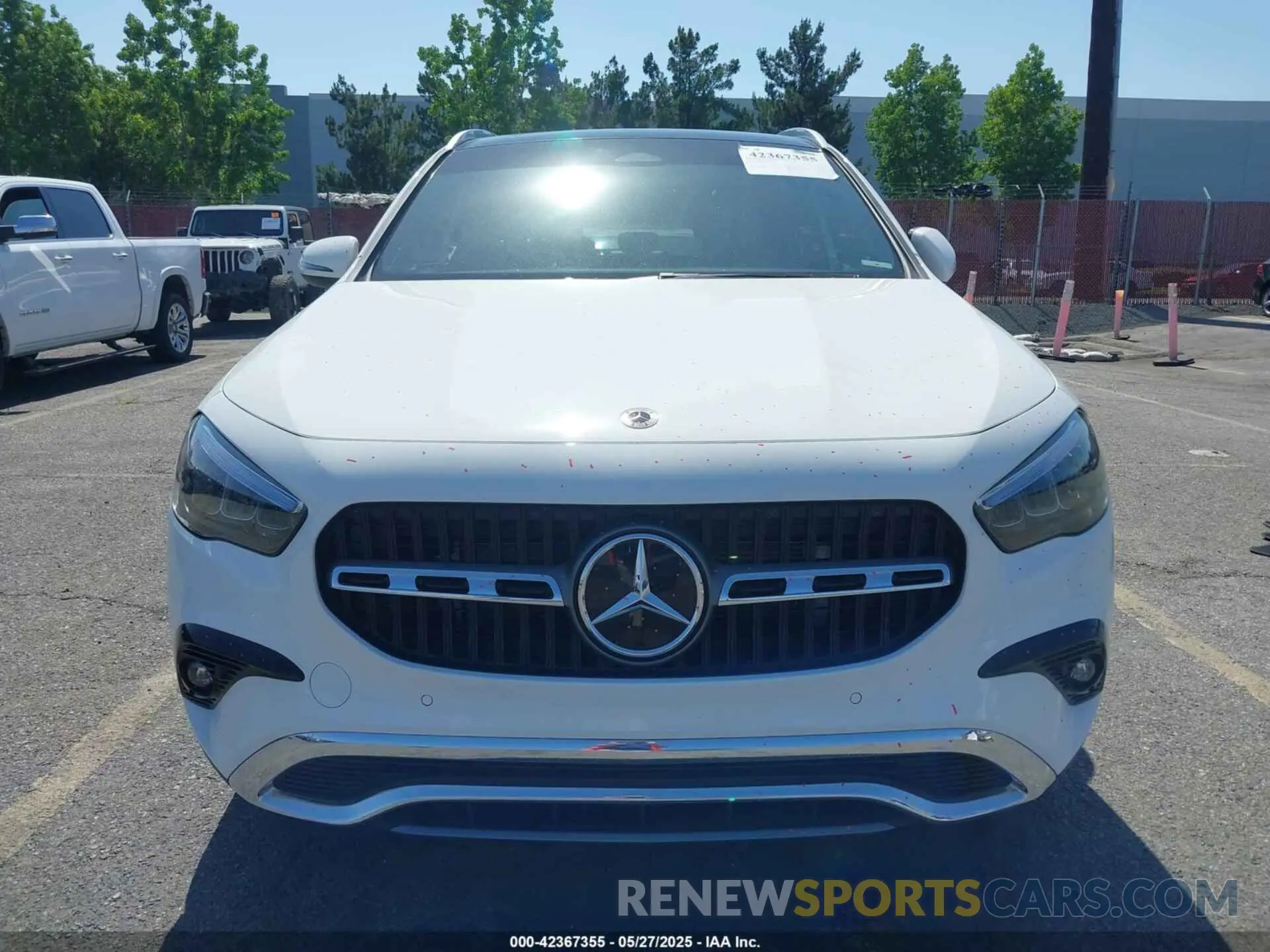 12 Photograph of a damaged car W1N4N4GB4RJ567359 MERCEDES-BENZ GLA 250 2024