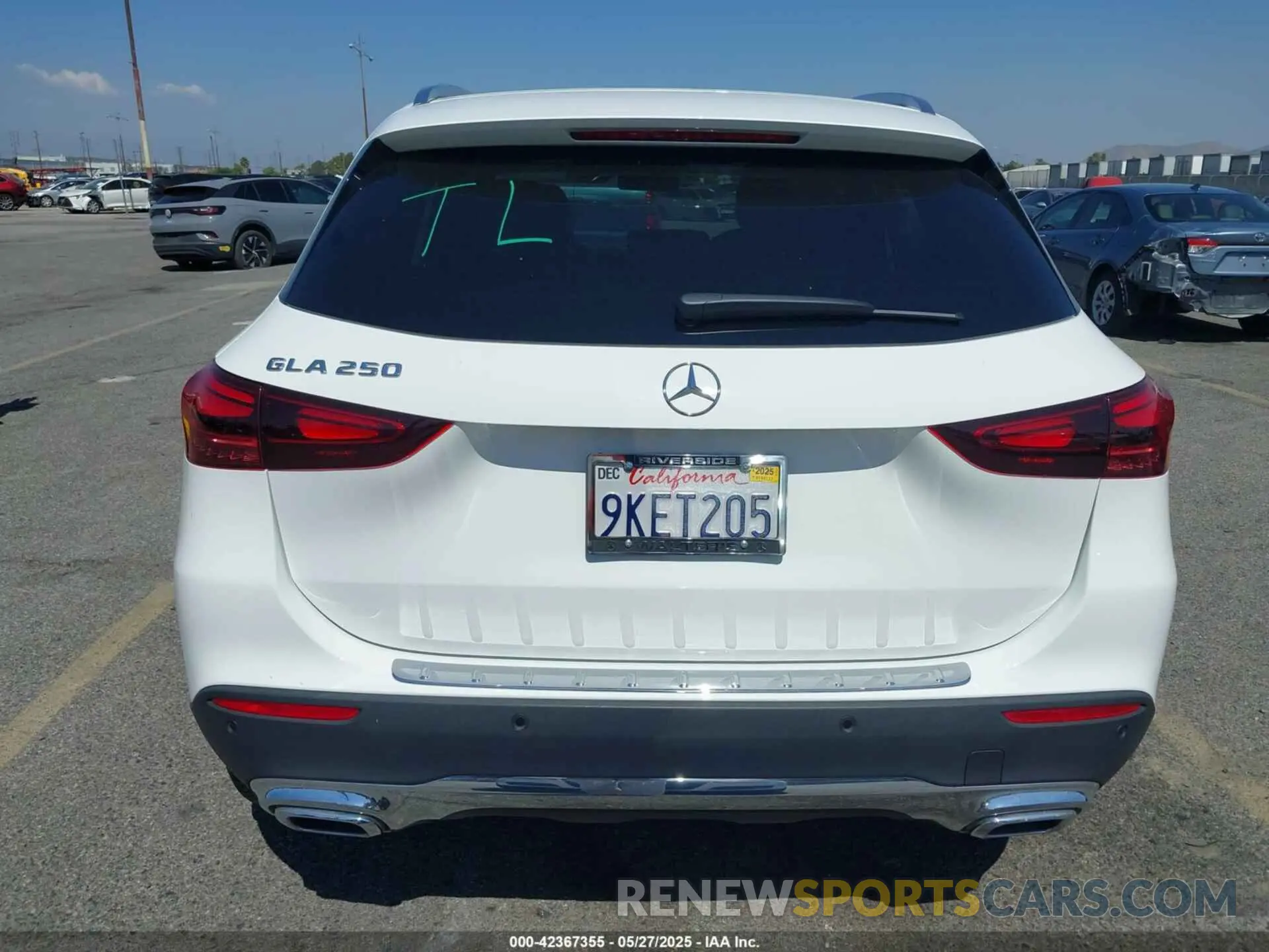 16 Photograph of a damaged car W1N4N4GB4RJ567359 MERCEDES-BENZ GLA 250 2024