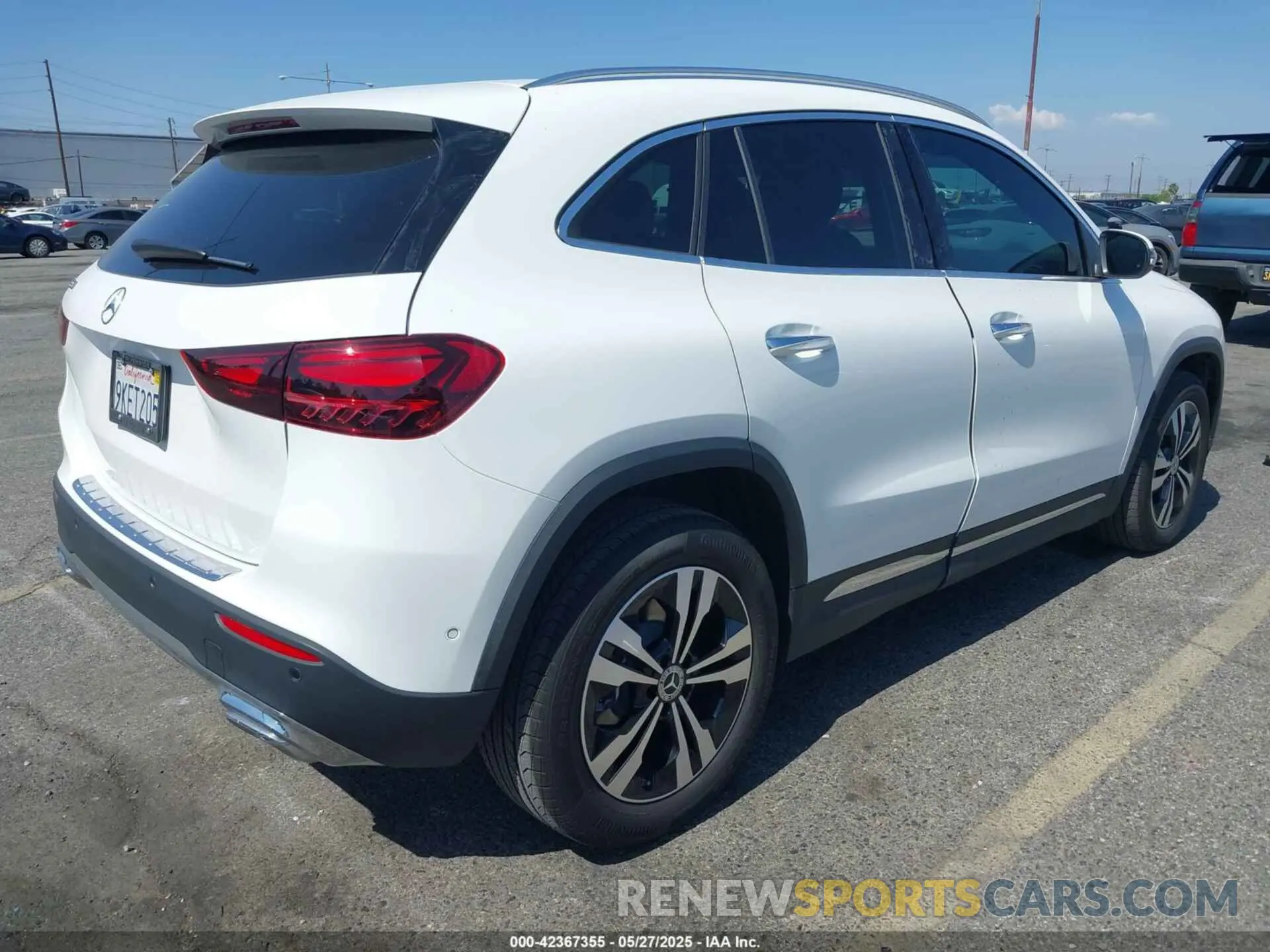 4 Photograph of a damaged car W1N4N4GB4RJ567359 MERCEDES-BENZ GLA 250 2024