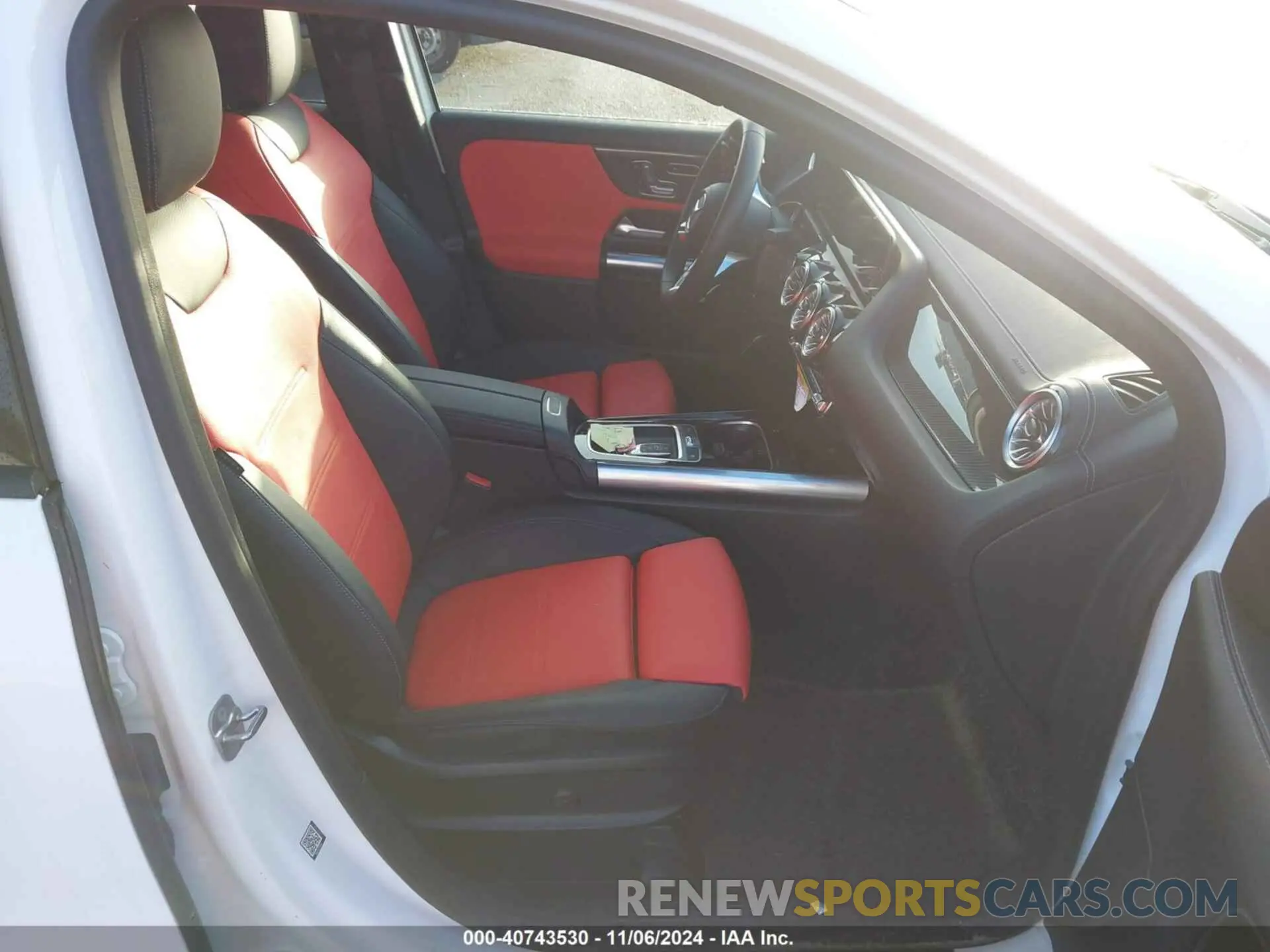 5 Photograph of a damaged car W1N4N4GB8RJ608608 MERCEDES-BENZ GLA 250 2024
