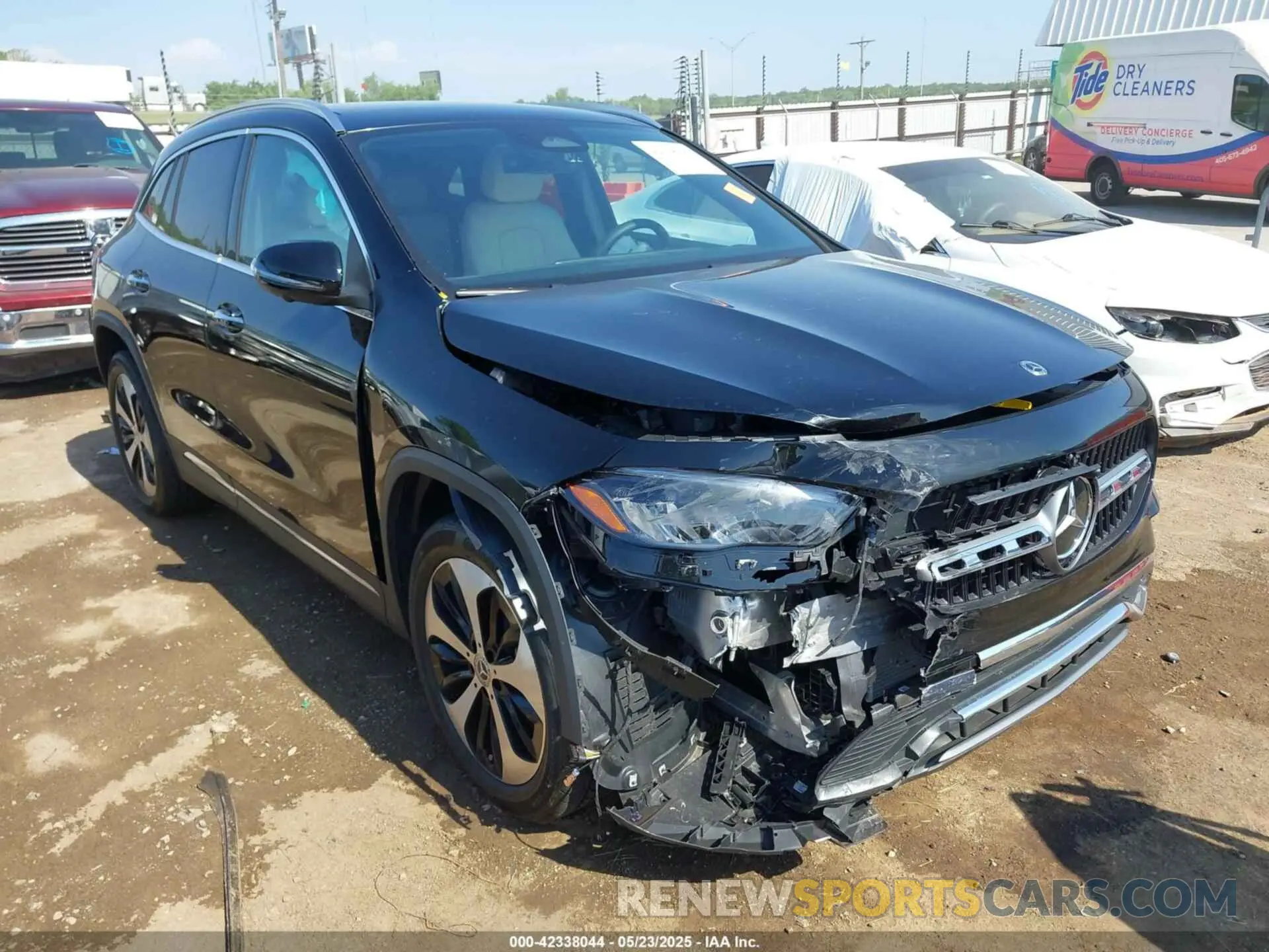 1 Photograph of a damaged car W1N4N4GB1SJ680174 MERCEDES-BENZ GLA 250 2025