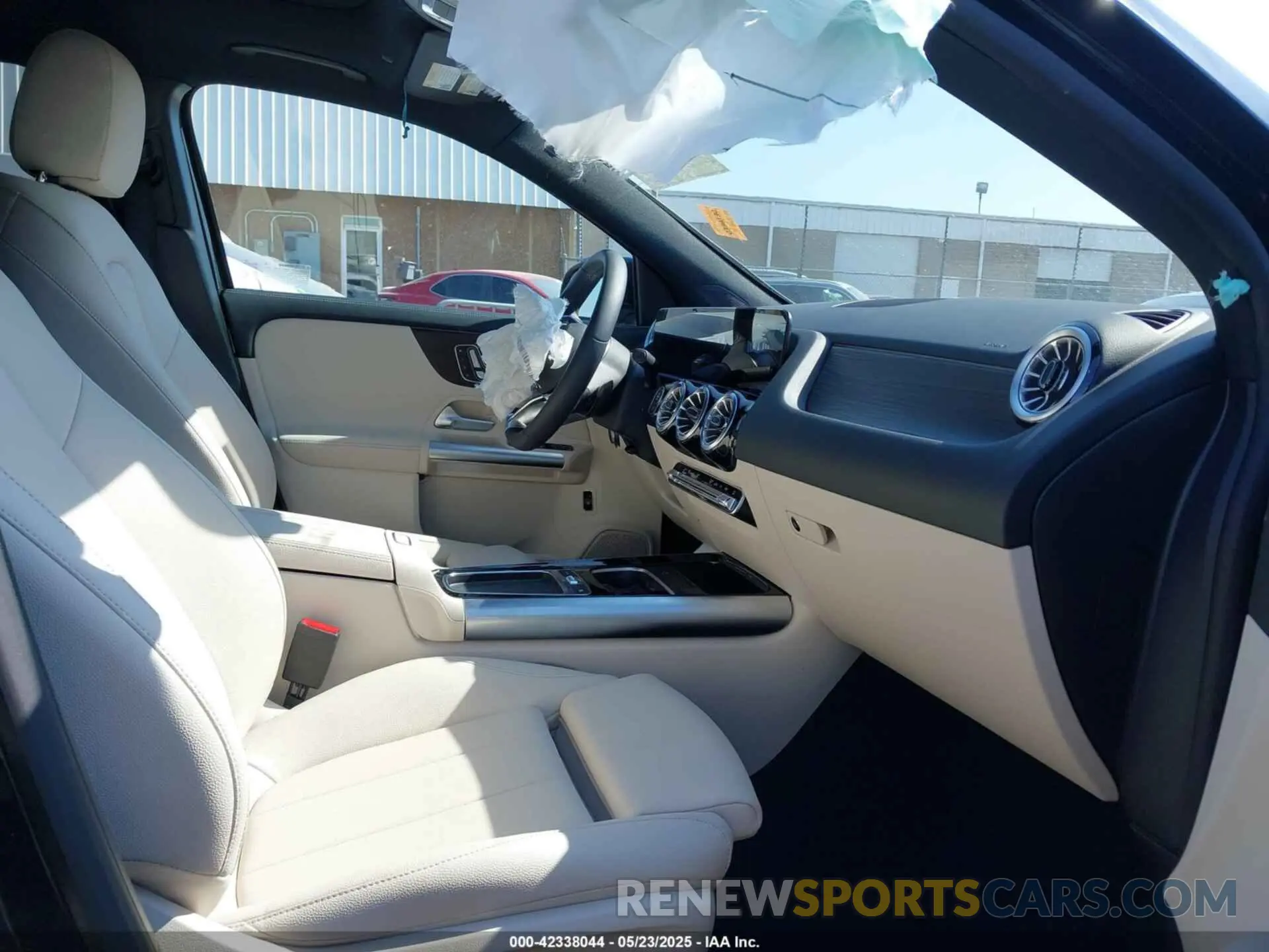 5 Photograph of a damaged car W1N4N4GB1SJ680174 MERCEDES-BENZ GLA 250 2025