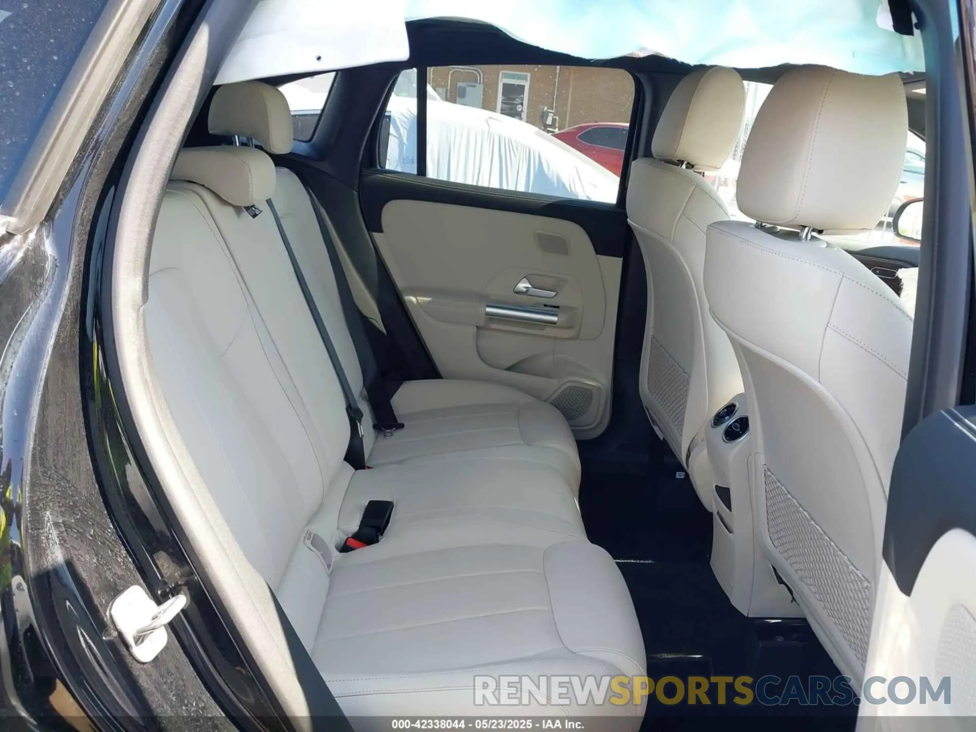 8 Photograph of a damaged car W1N4N4GB1SJ680174 MERCEDES-BENZ GLA 250 2025