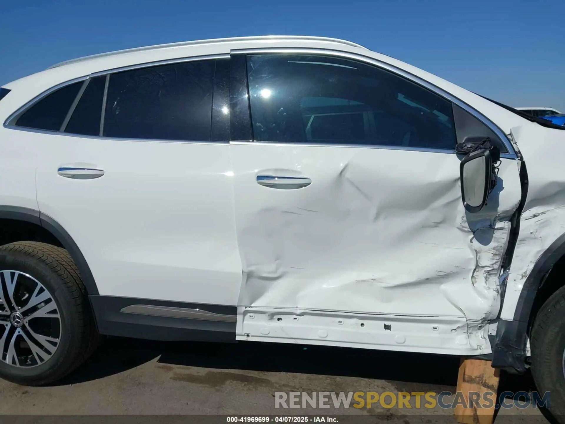 13 Photograph of a damaged car W1N4N4GB5SJ671784 MERCEDES-BENZ GLA 250 2025