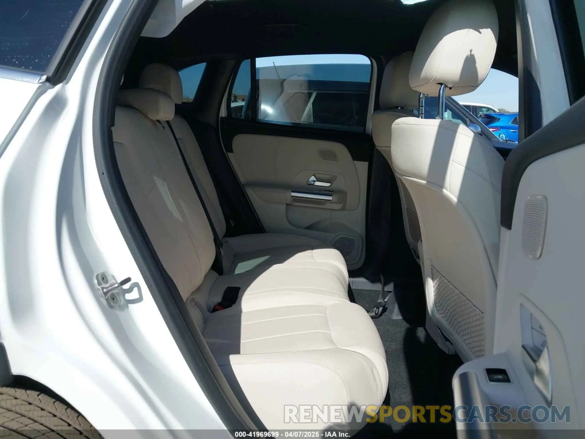 8 Photograph of a damaged car W1N4N4GB5SJ671784 MERCEDES-BENZ GLA 250 2025