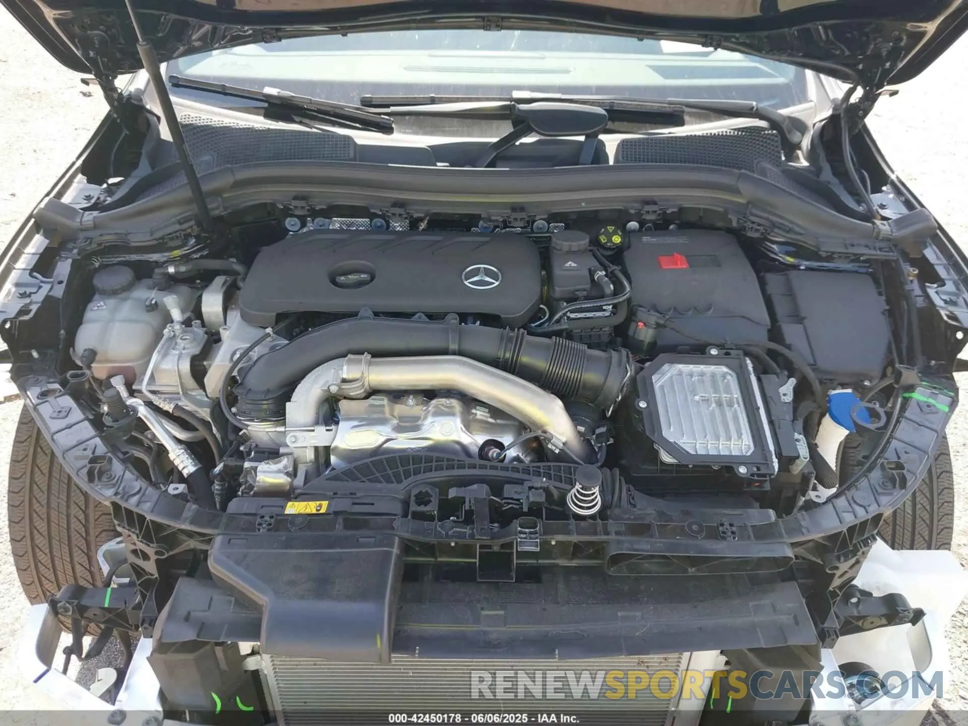 10 Photograph of a damaged car W1N4N4GB5SJ672207 MERCEDES-BENZ GLA 250 2025