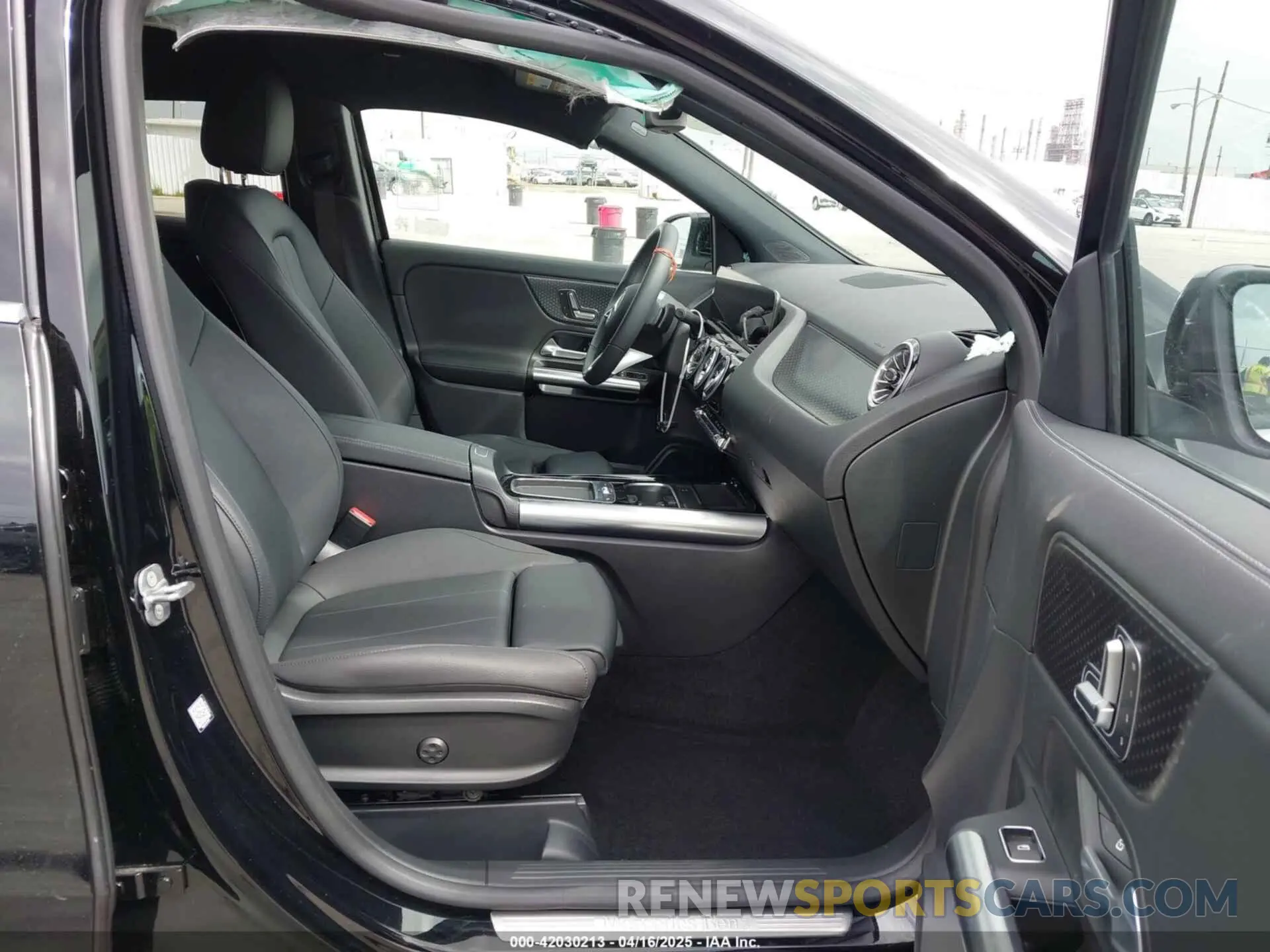 5 Photograph of a damaged car W1N4N4GB6SJ672085 MERCEDES-BENZ GLA 250 2025