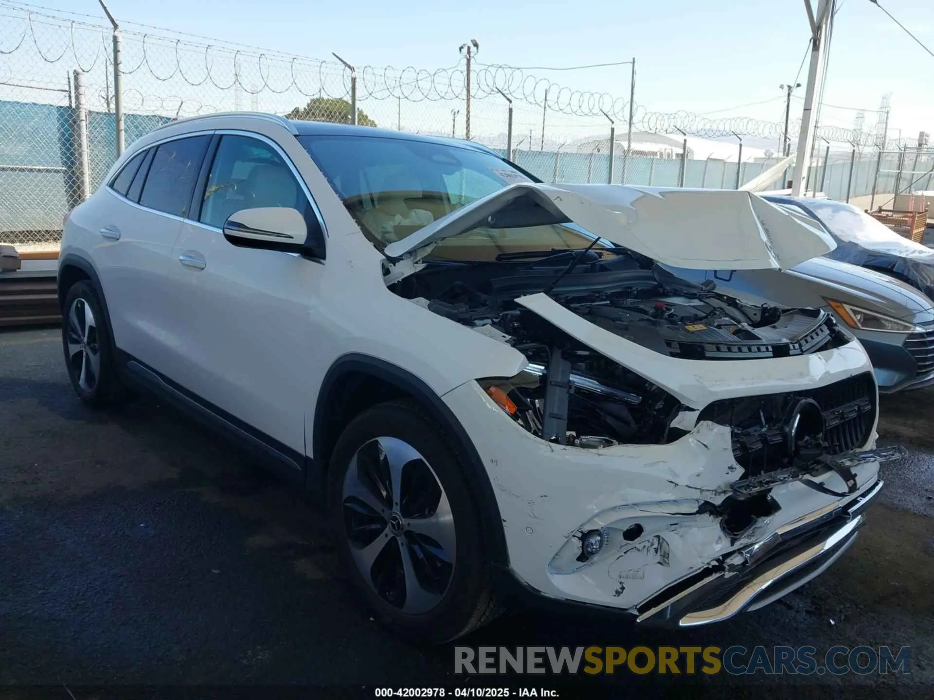 1 Photograph of a damaged car W1N4N4GB9SJ623740 MERCEDES-BENZ GLA 250 2025