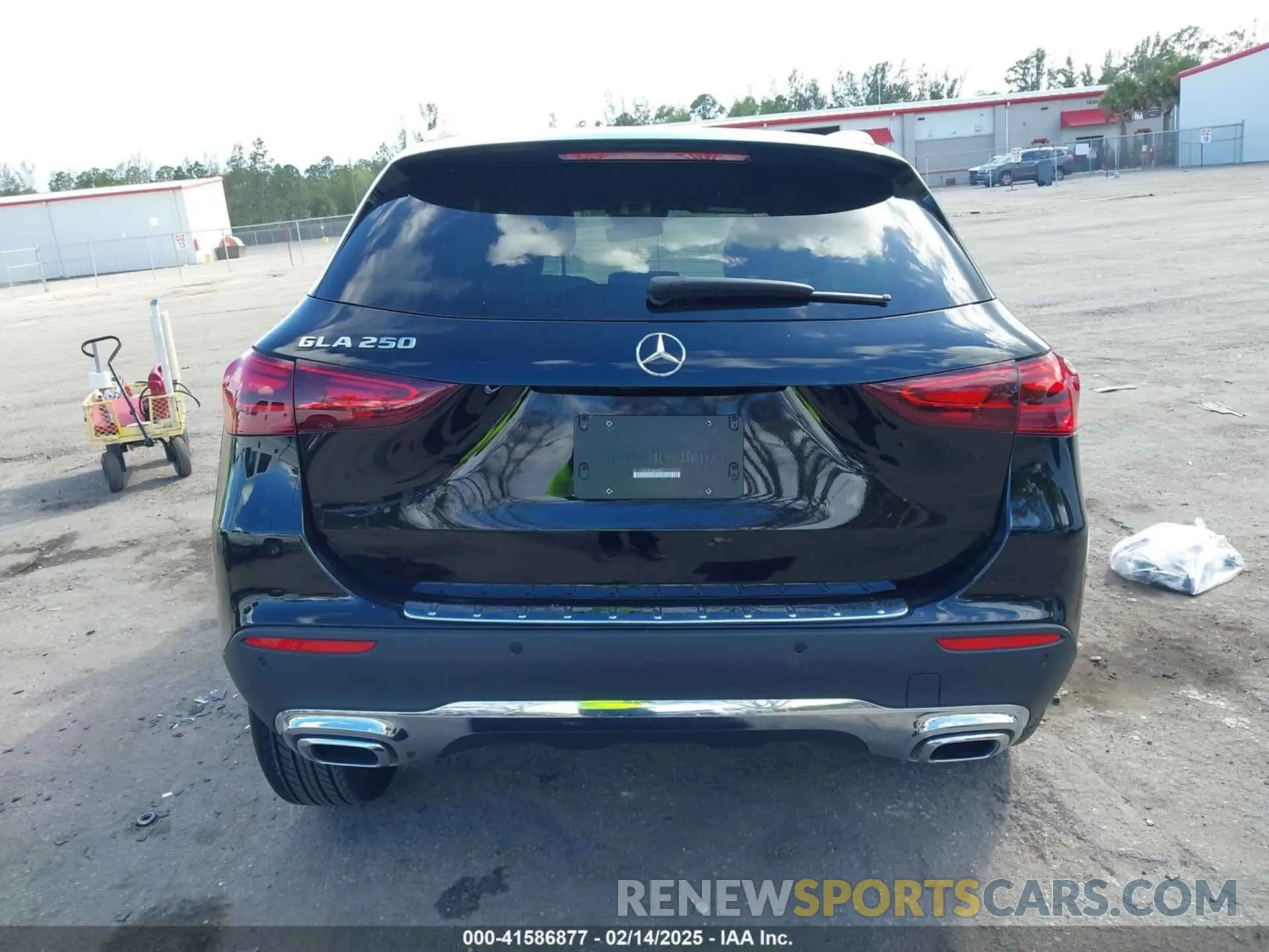 16 Photograph of a damaged car W1N4N4GB9SJ644877 MERCEDES-BENZ GLA 250 2025