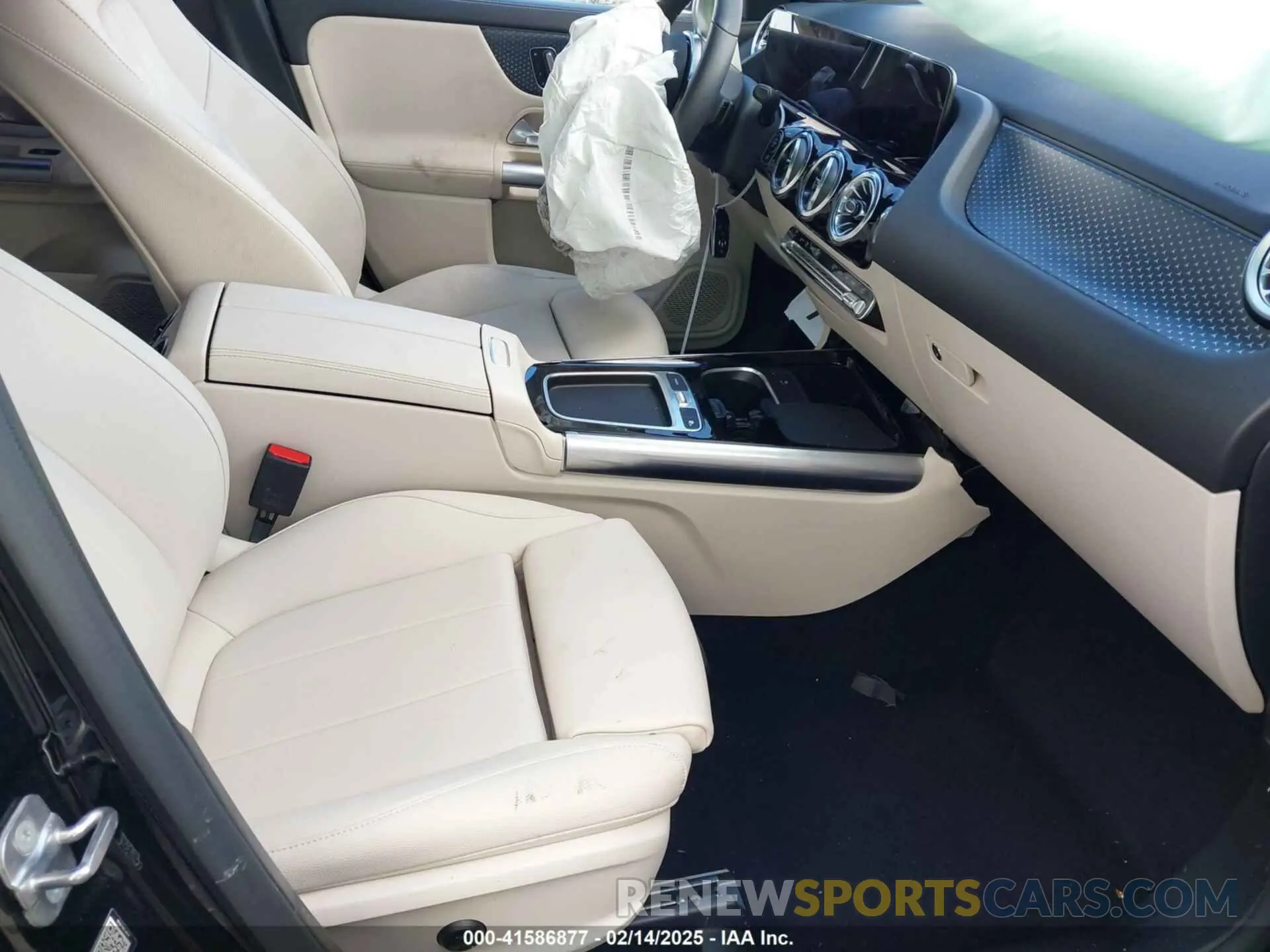 5 Photograph of a damaged car W1N4N4GB9SJ644877 MERCEDES-BENZ GLA 250 2025