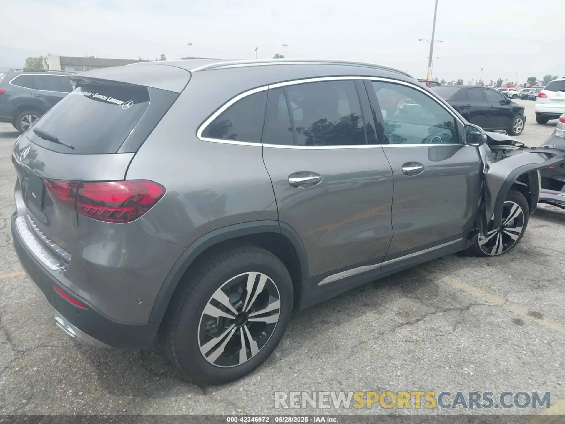 4 Photograph of a damaged car W1N4N4GBXSJ671988 MERCEDES-BENZ GLA 250 2025