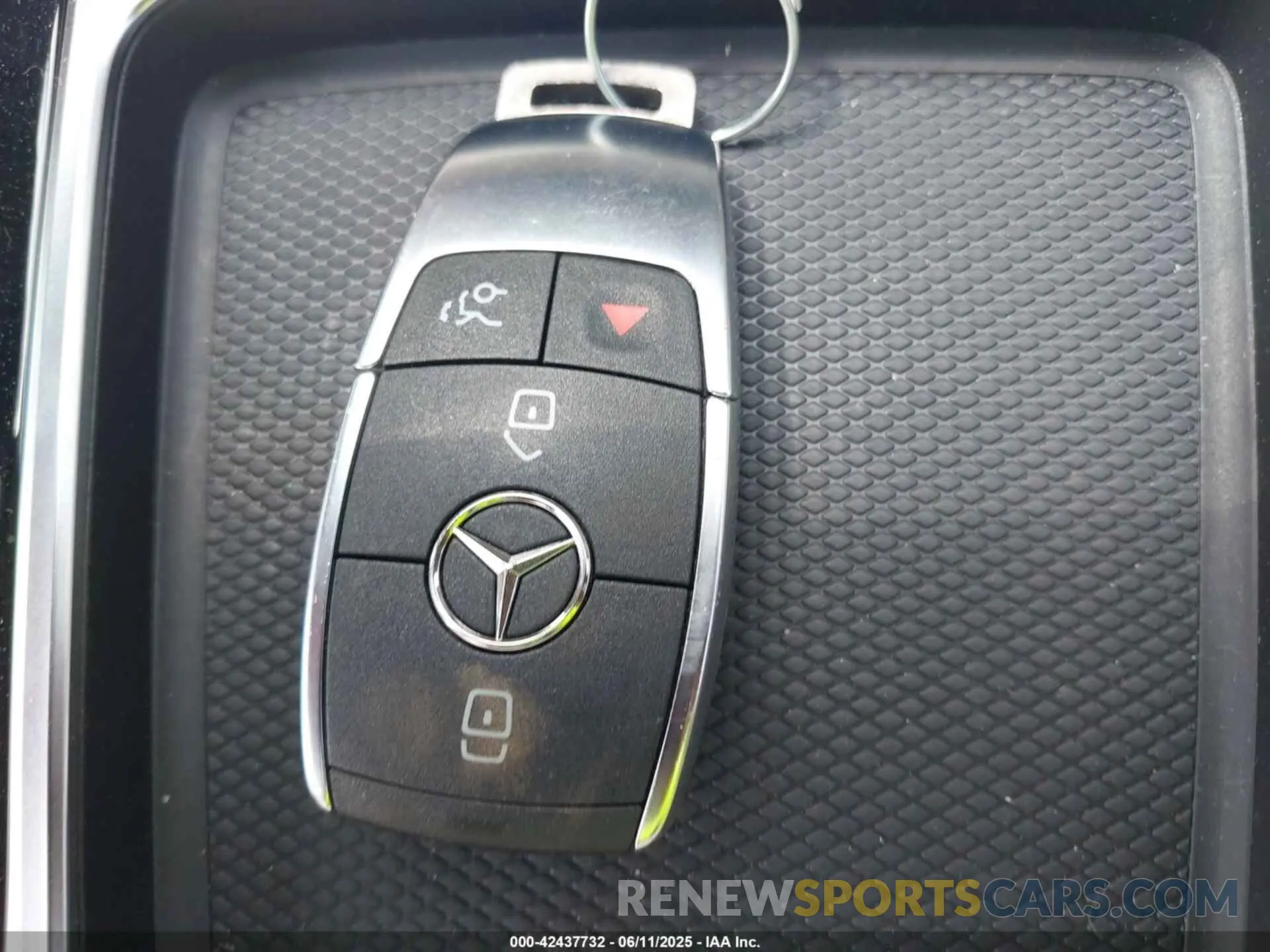 11 Photograph of a damaged car W1N4N4HB1SJ643530 MERCEDES-BENZ GLA 250 2025