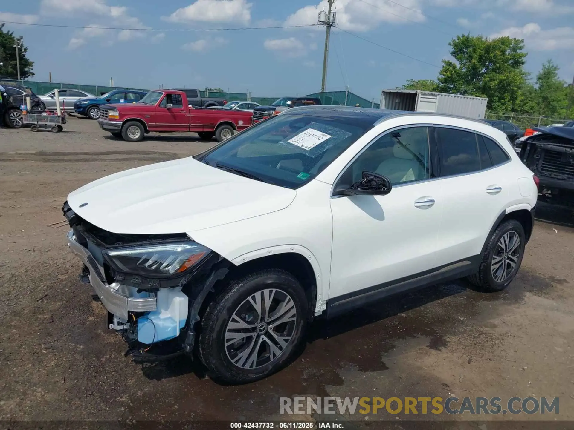 2 Photograph of a damaged car W1N4N4HB1SJ643530 MERCEDES-BENZ GLA 250 2025